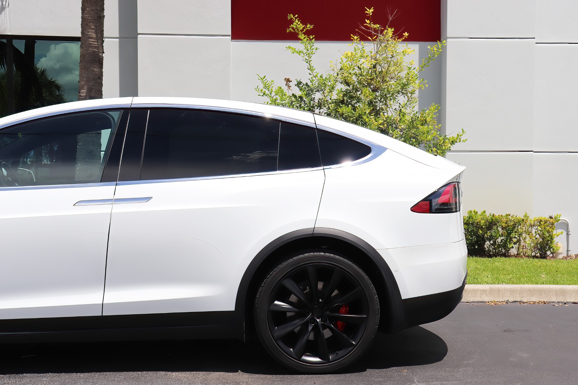 Used-2016-Tesla-Model-X-P90D