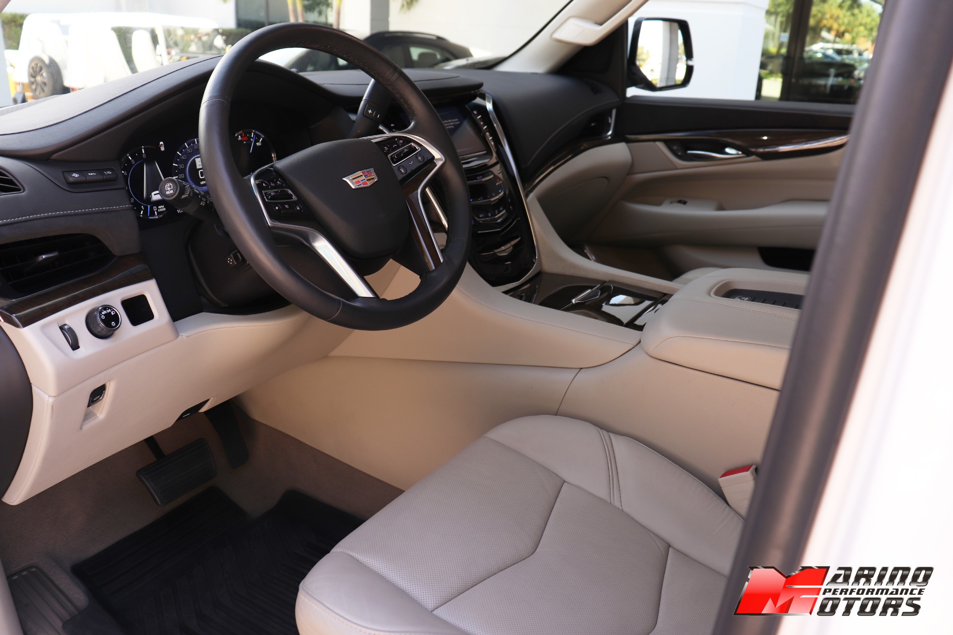 Used-2018-Cadillac-Escalade-ESV-Premium-Luxury