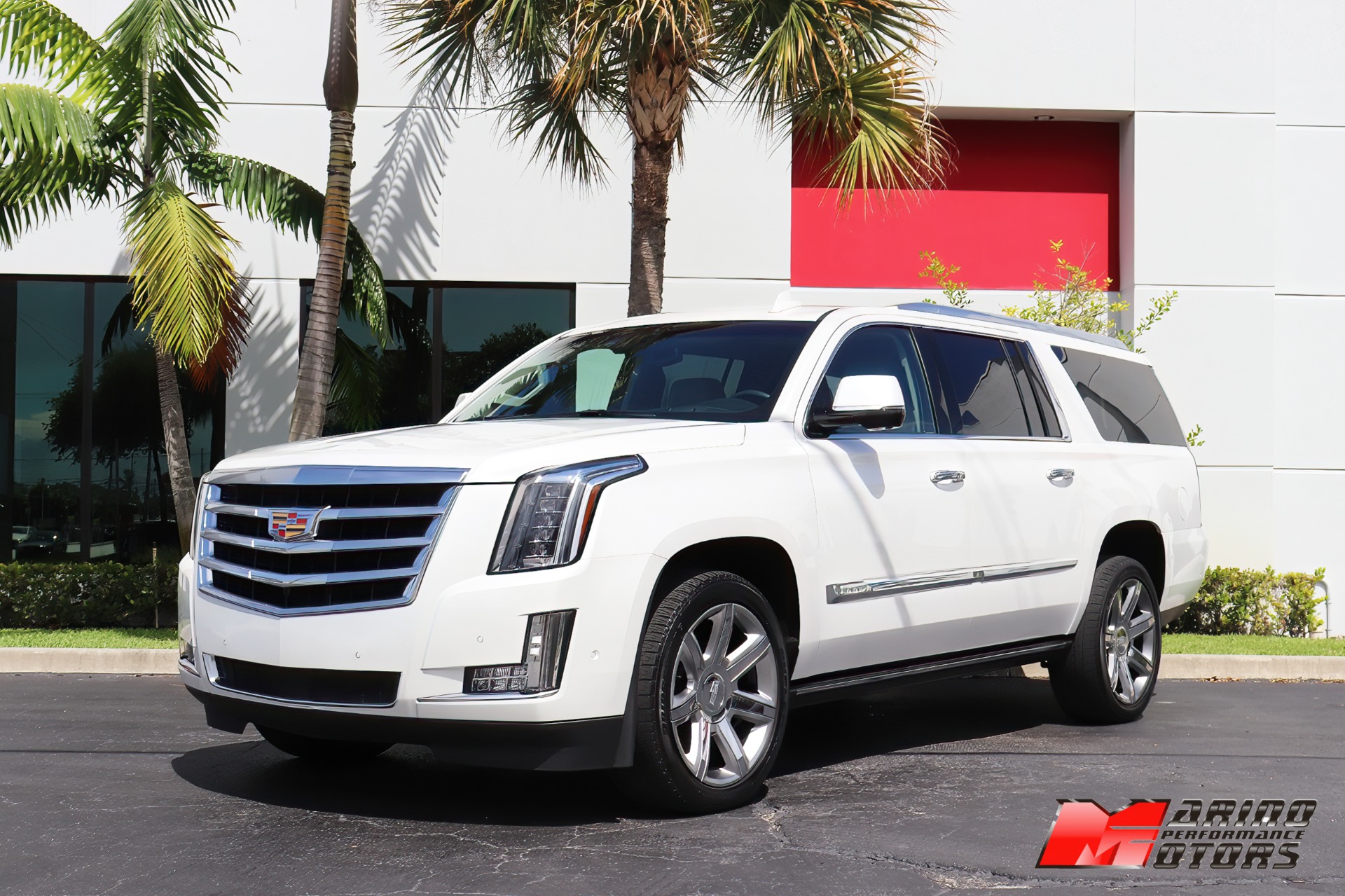 Used-2018-Cadillac-Escalade-ESV-Premium-Luxury