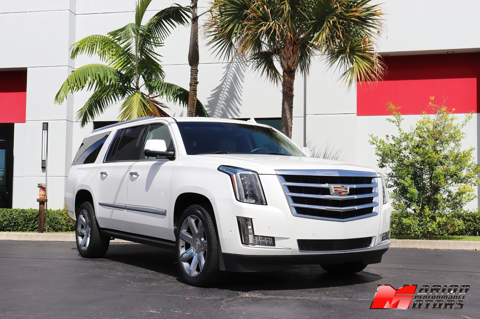 Used-2018-Cadillac-Escalade-ESV-Premium-Luxury