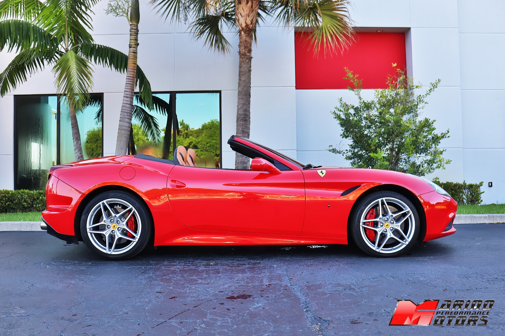 Used-2016-Ferrari-California-T