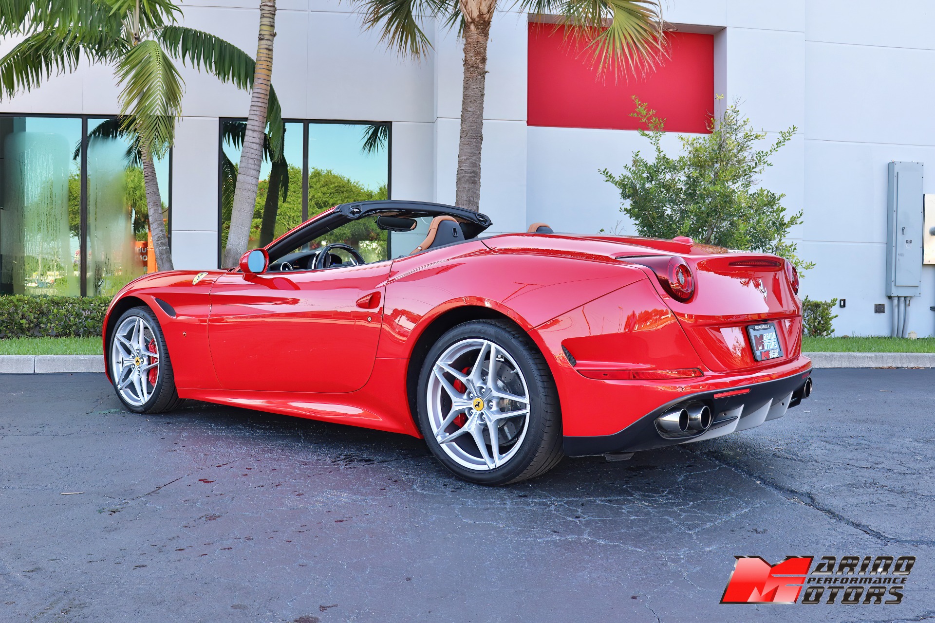 Used-2016-Ferrari-California-T
