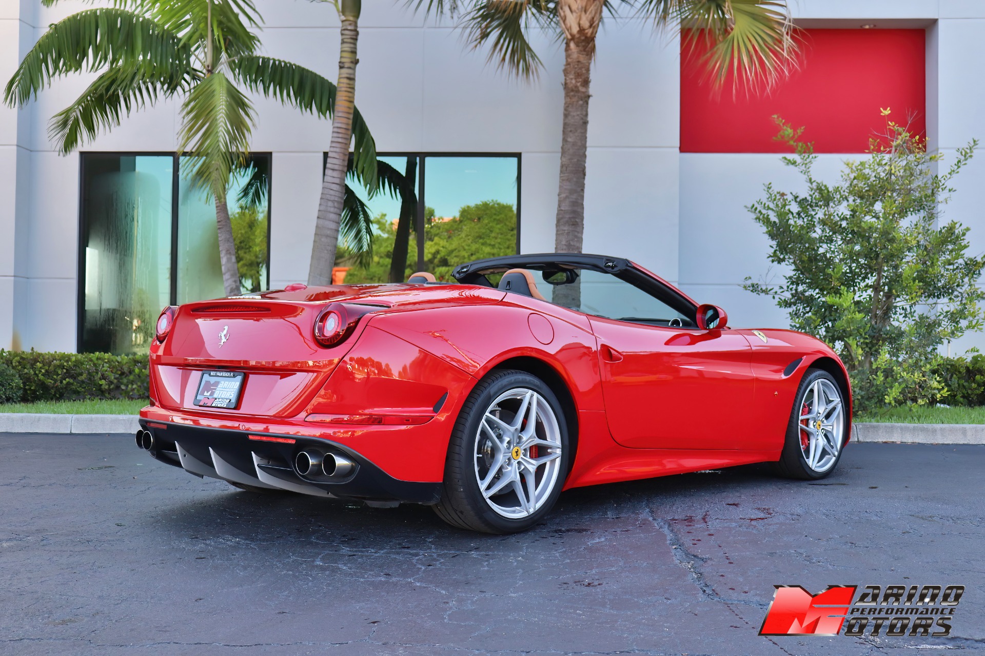 Used-2016-Ferrari-California-T