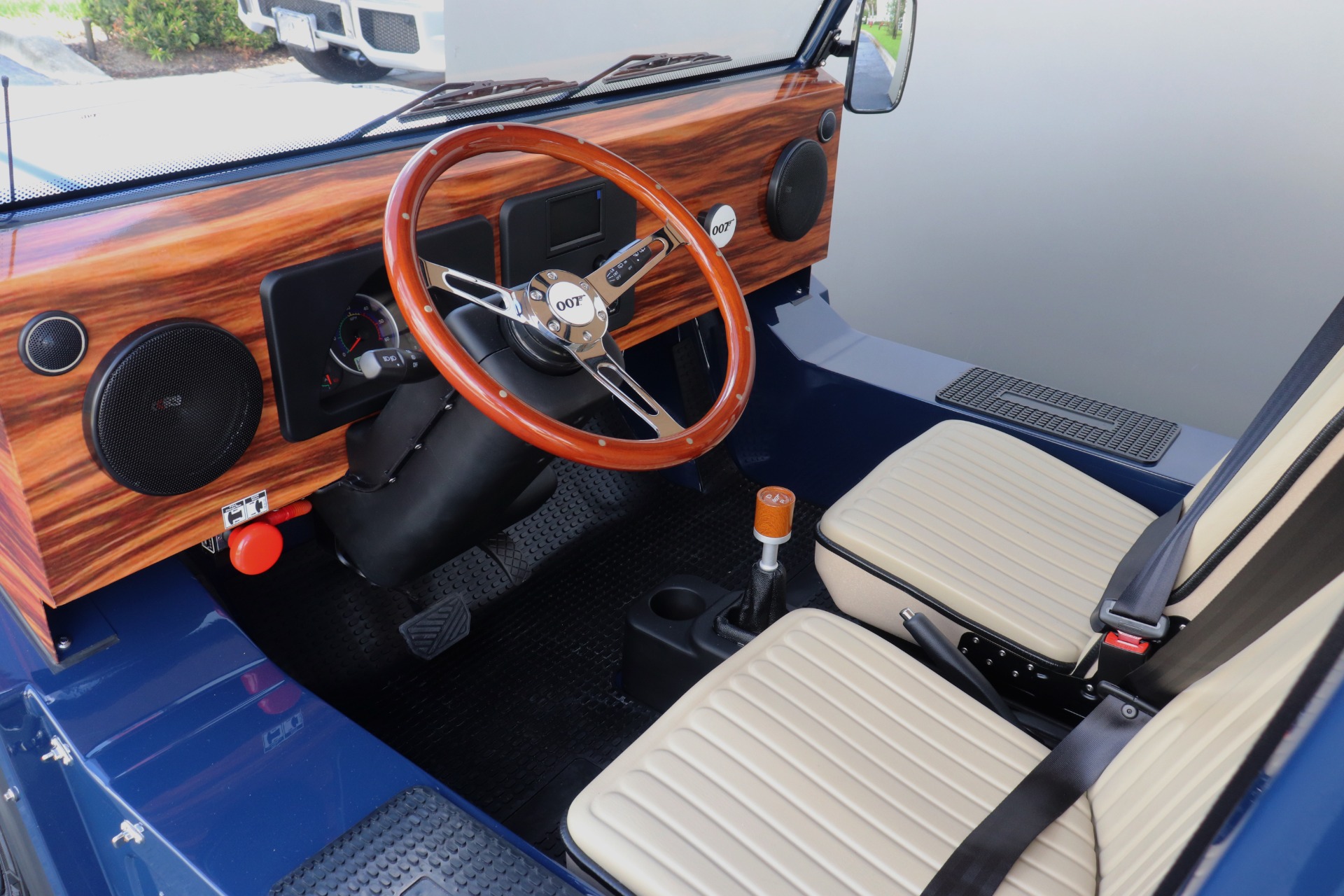 Used-2023-Moke-America-eMoke-60-Years-of-Bond
