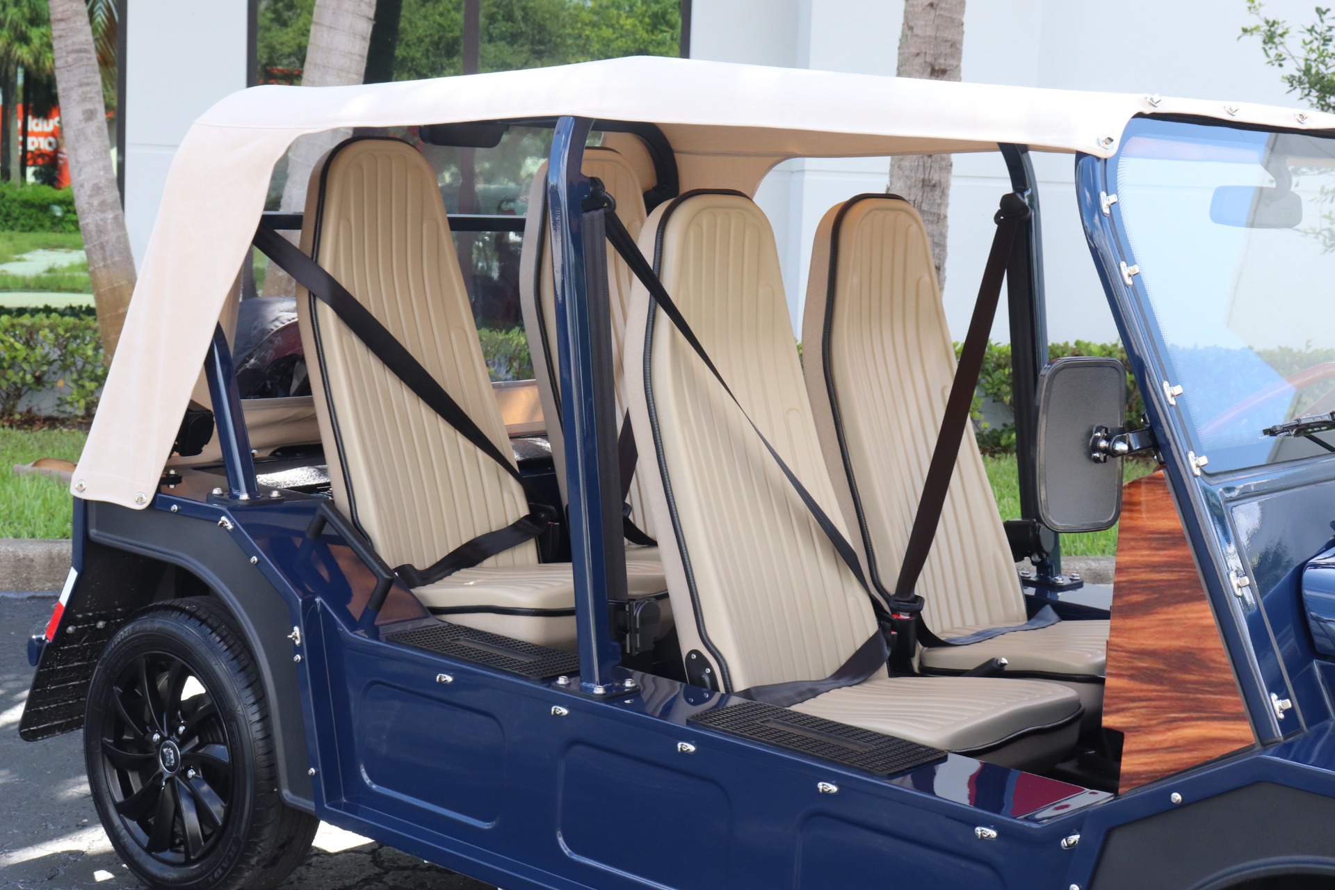 Used-2023-Moke-America-eMoke-60-Years-of-Bond