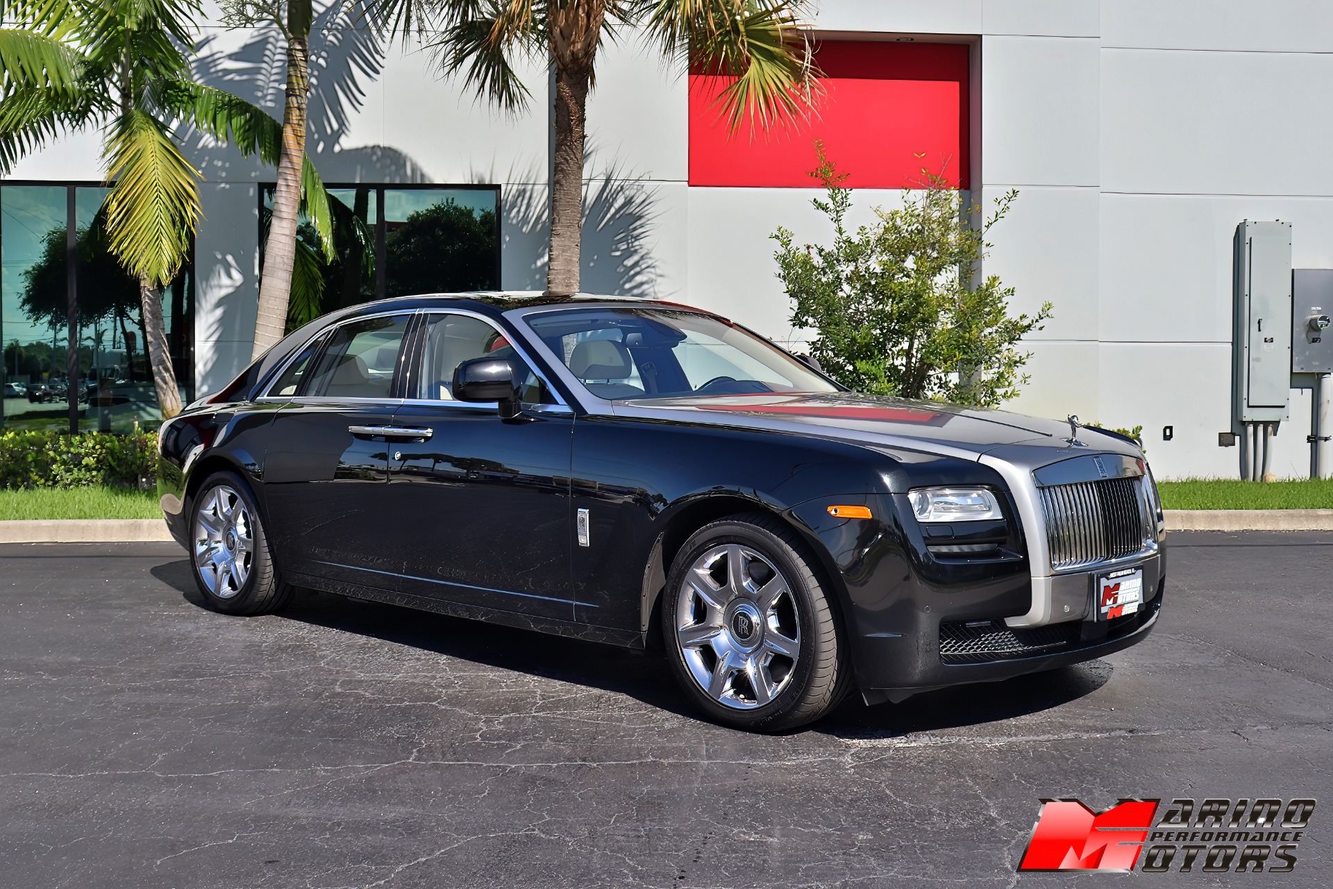 Used-2010-Rolls-Royce-Ghost