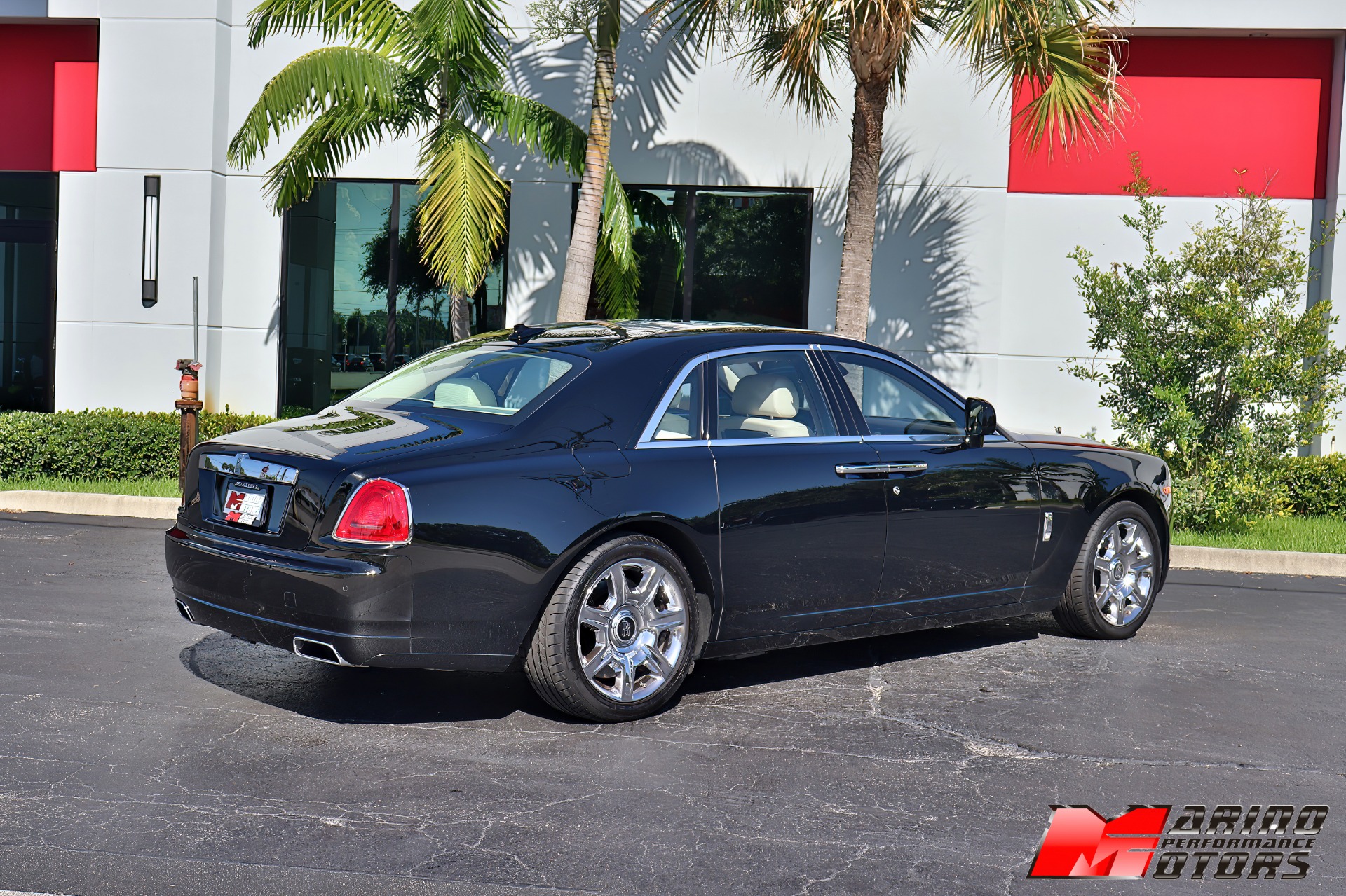 Used-2010-Rolls-Royce-Ghost