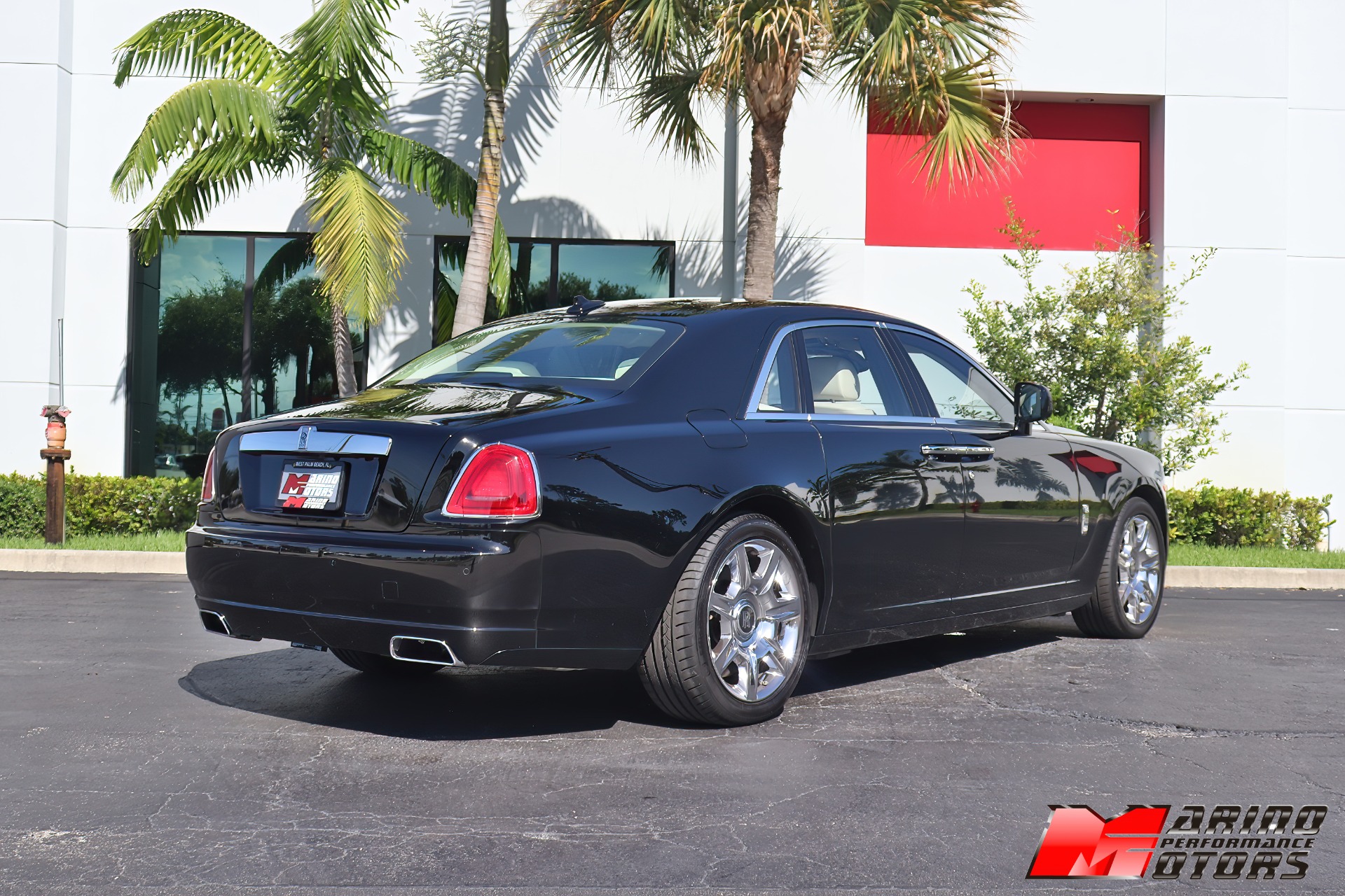 Used-2010-Rolls-Royce-Ghost