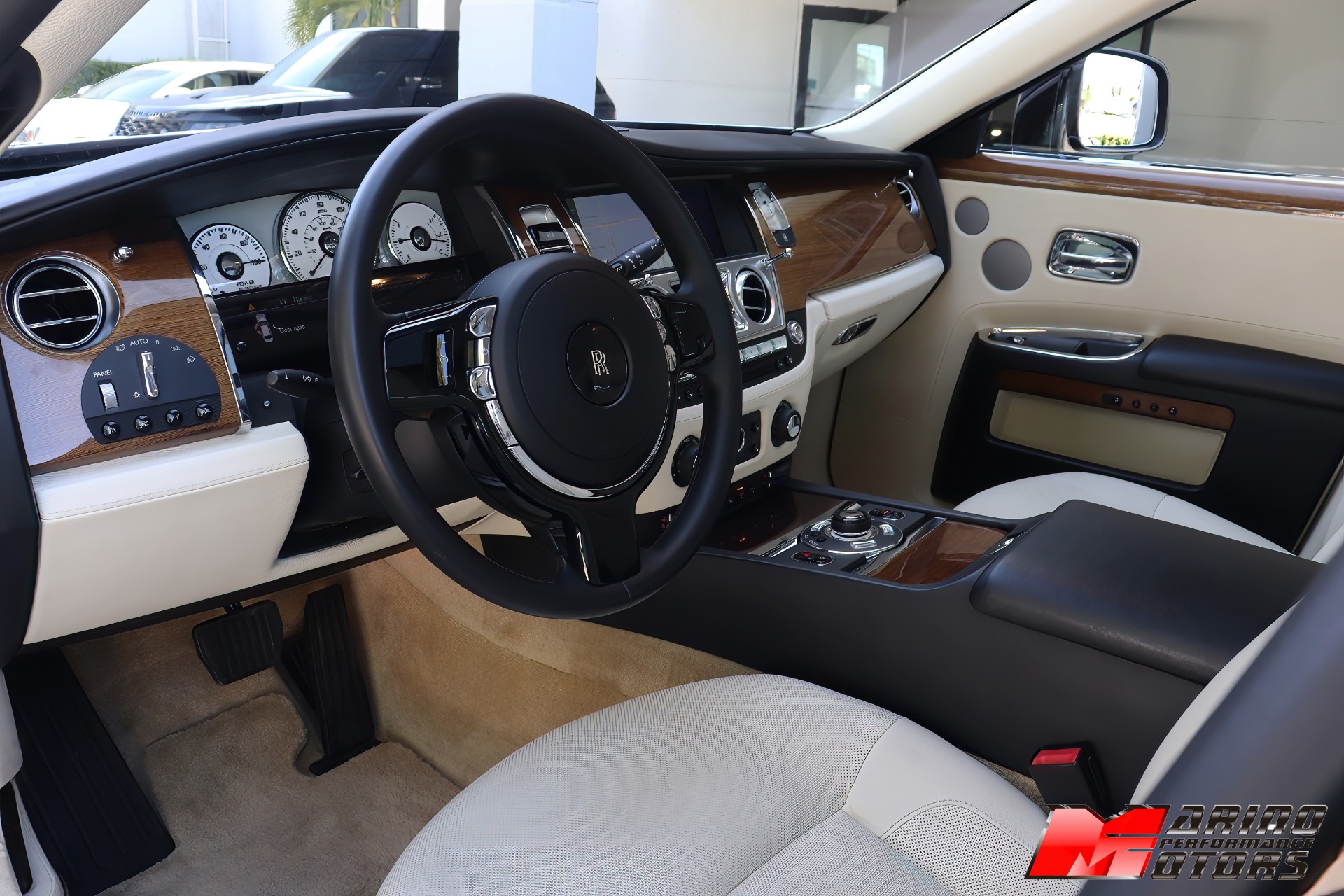 Used-2010-Rolls-Royce-Ghost
