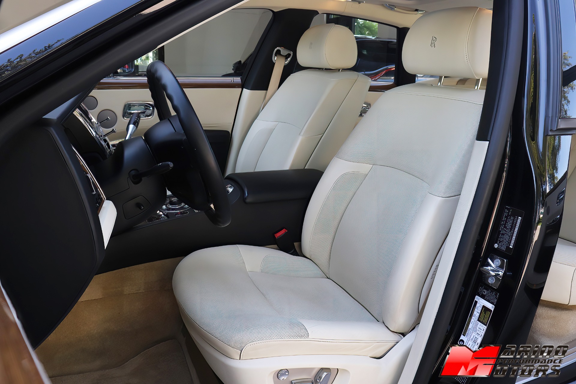 Used-2010-Rolls-Royce-Ghost
