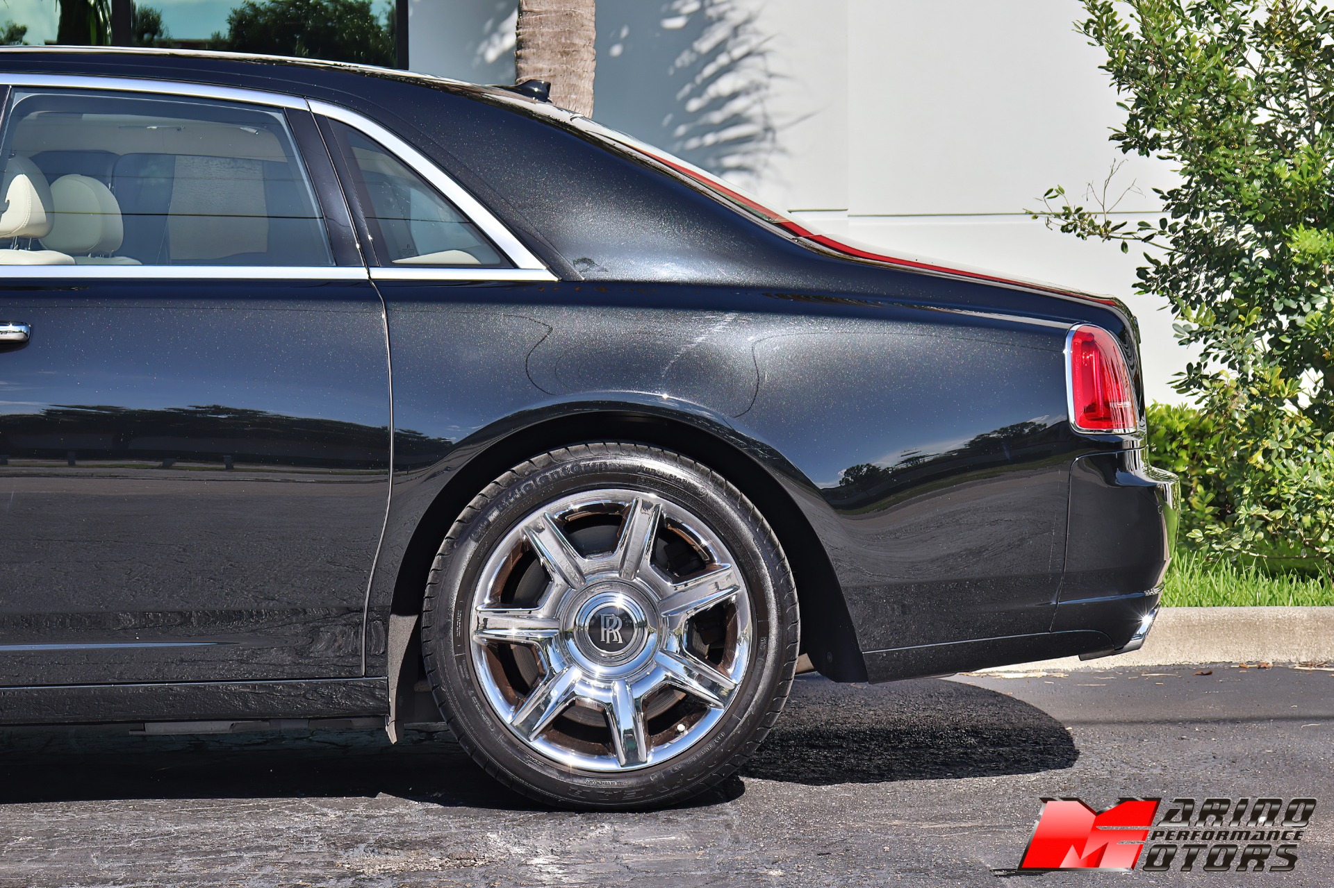 Used-2010-Rolls-Royce-Ghost