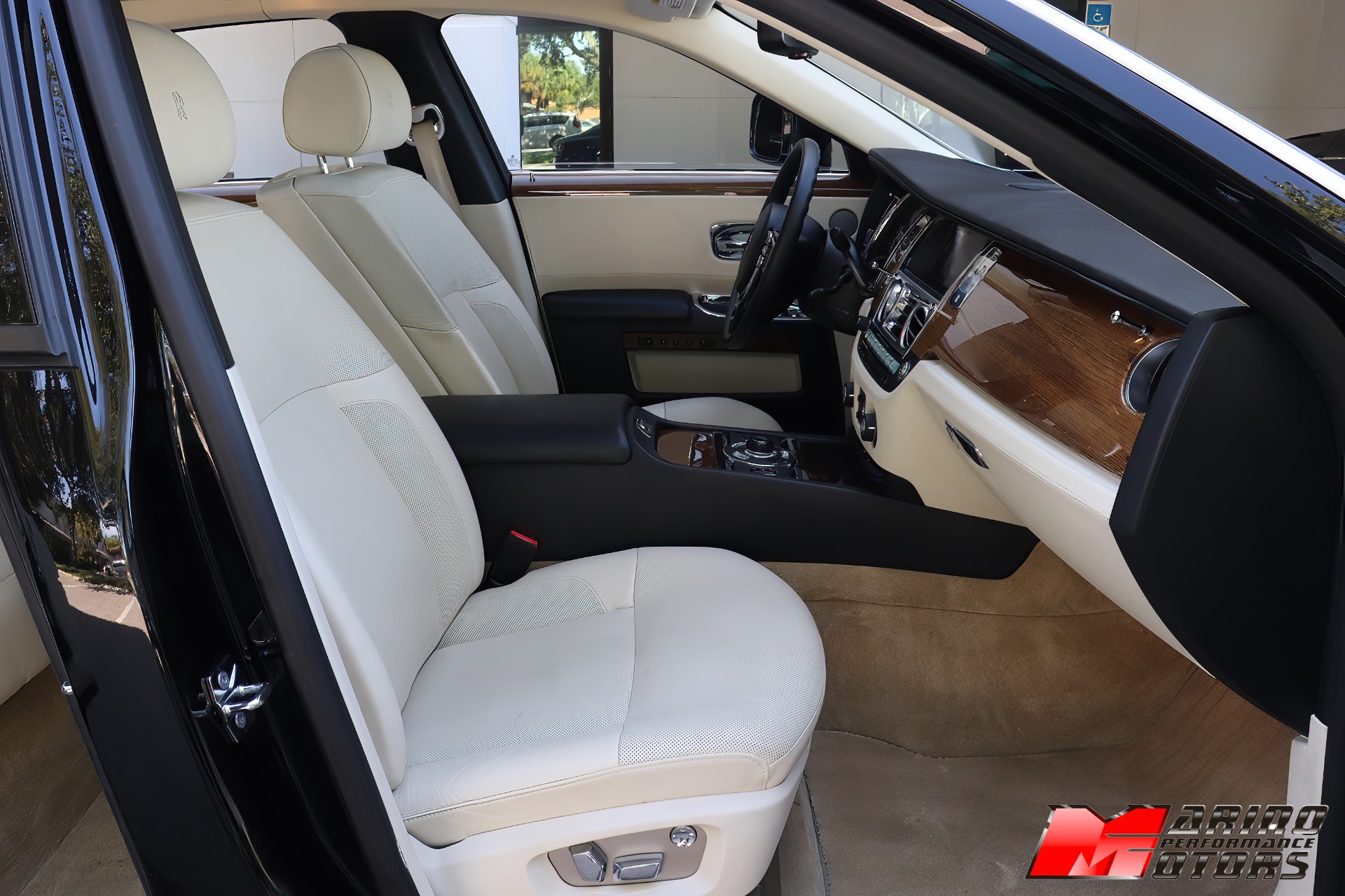 Used-2010-Rolls-Royce-Ghost