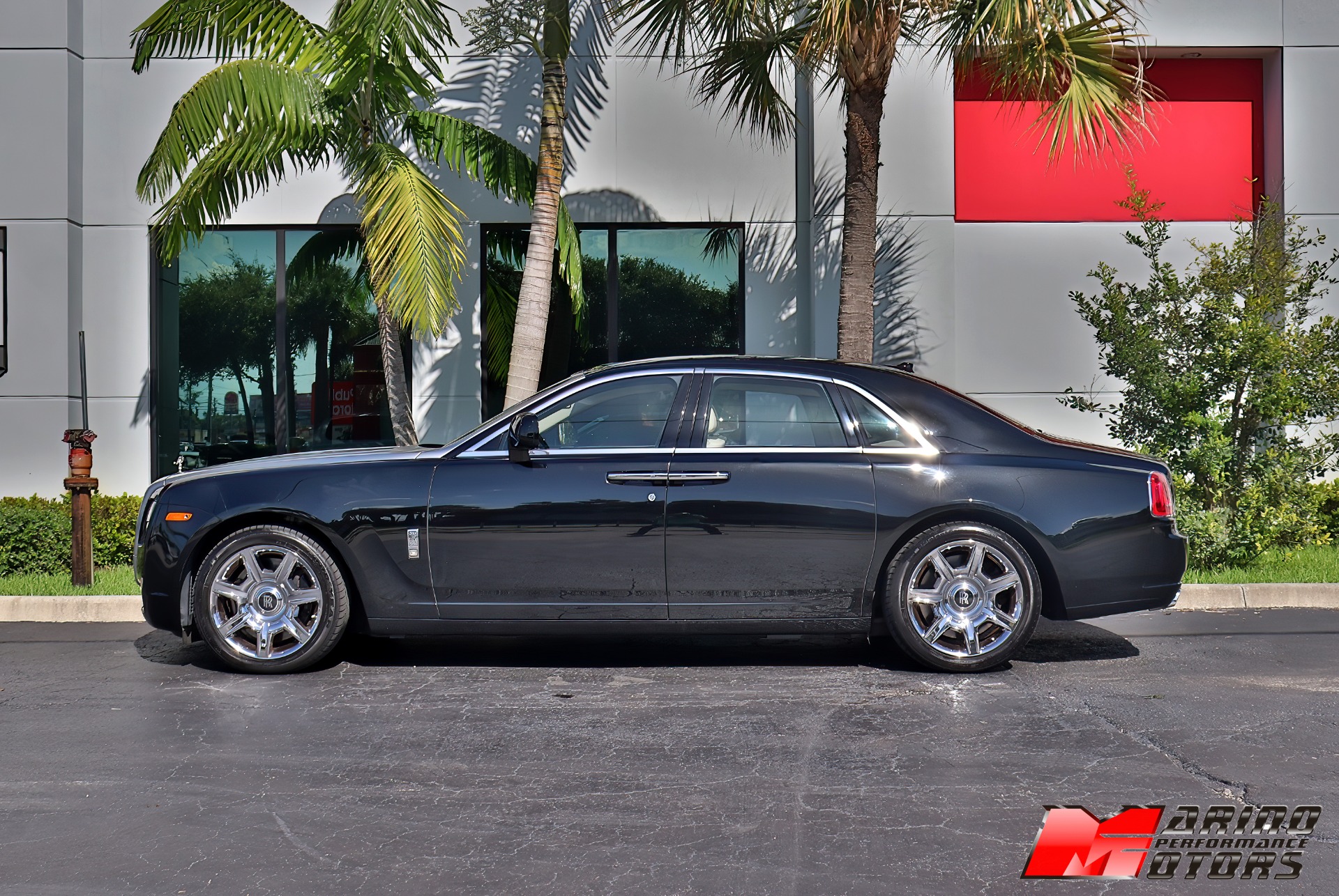 Used-2010-Rolls-Royce-Ghost