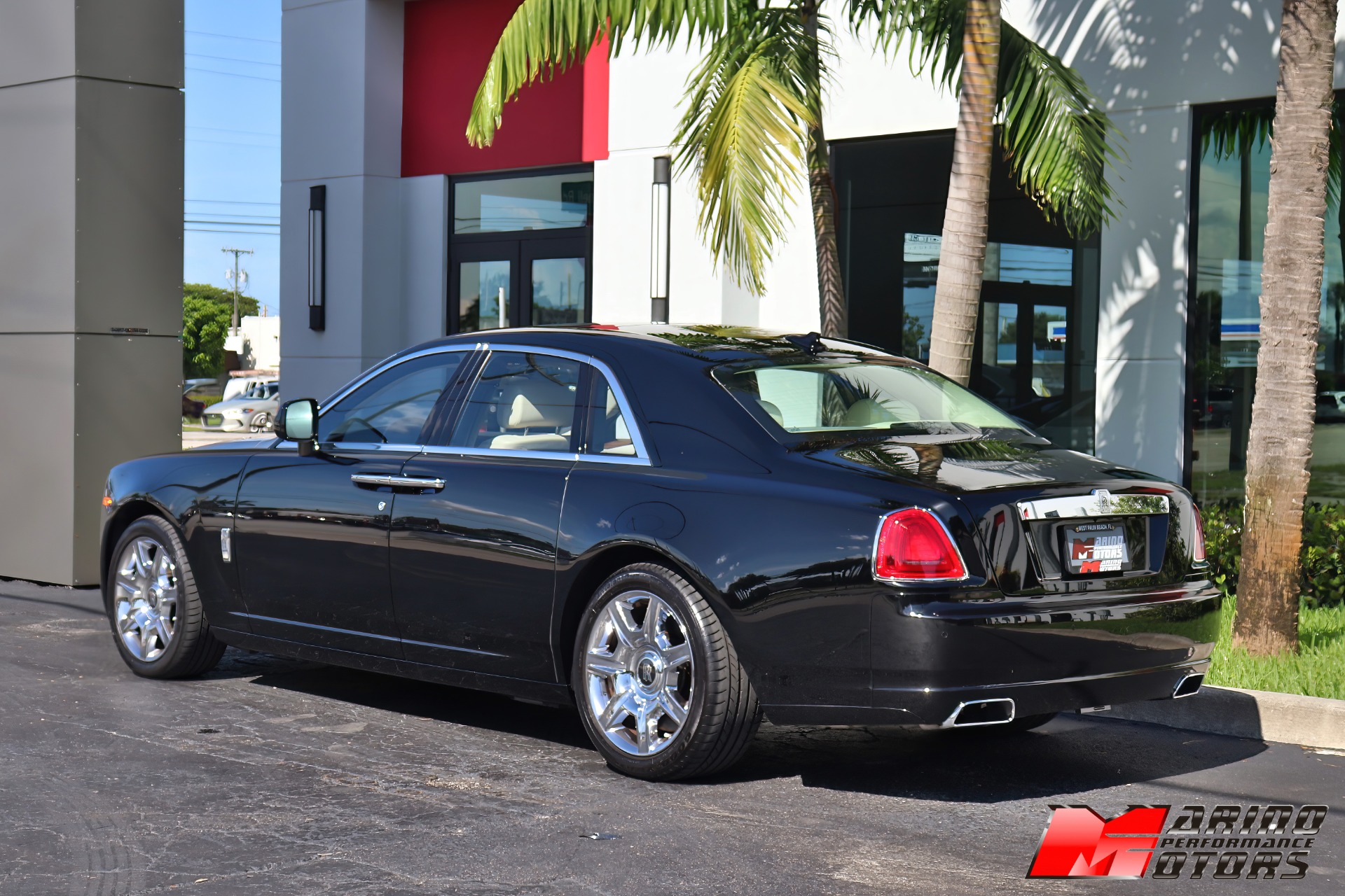 Used-2010-Rolls-Royce-Ghost