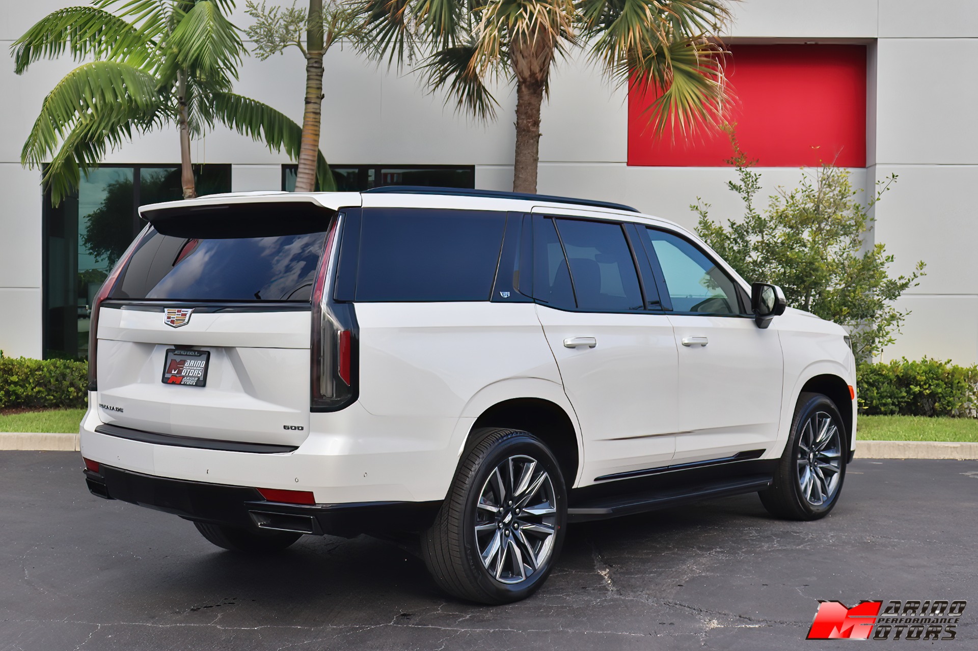 Used-2022-Cadillac-Escalade-Sport