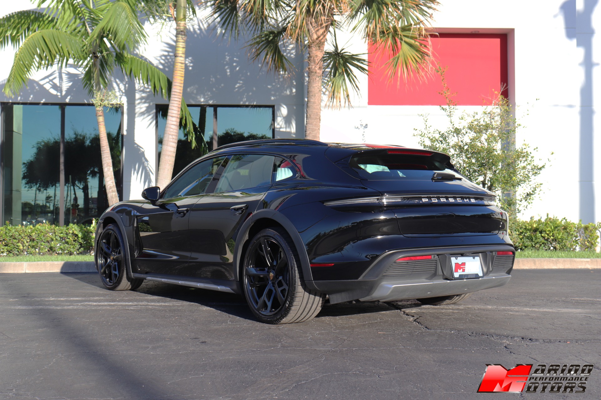 Used-2022-Porsche-Taycan-4-Cross-Turismo
