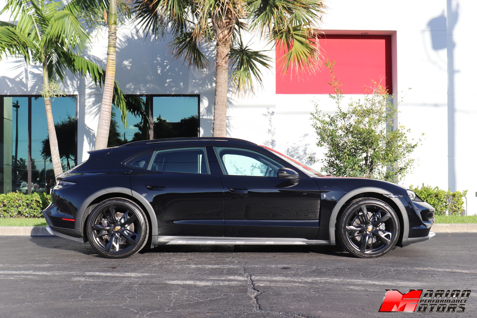 Used-2022-Porsche-Taycan-4-Cross-Turismo
