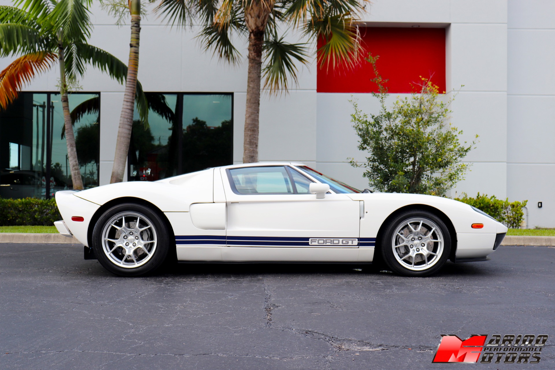 Used-2005-Ford-GT