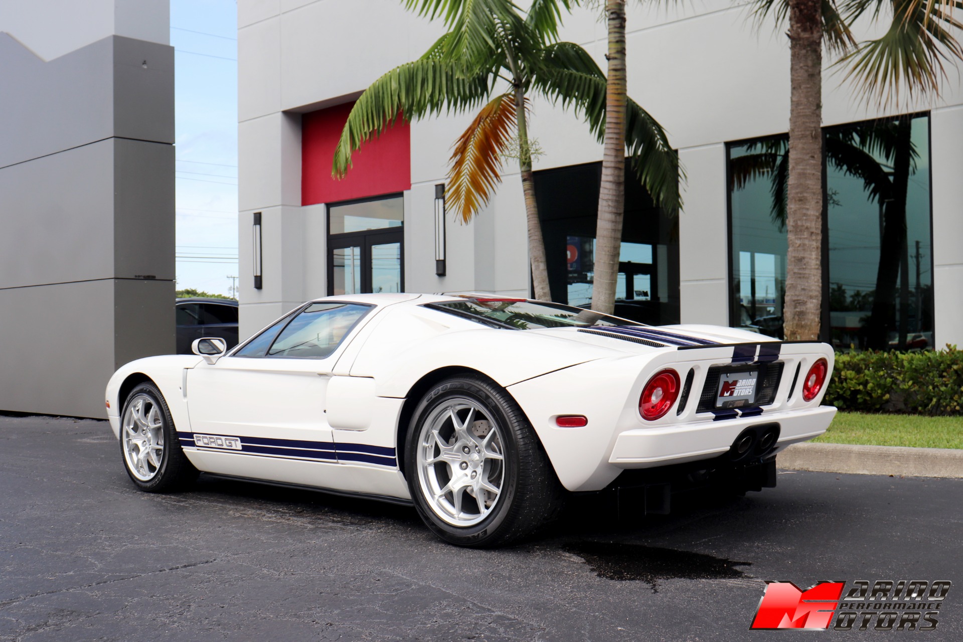 Used-2005-Ford-GT