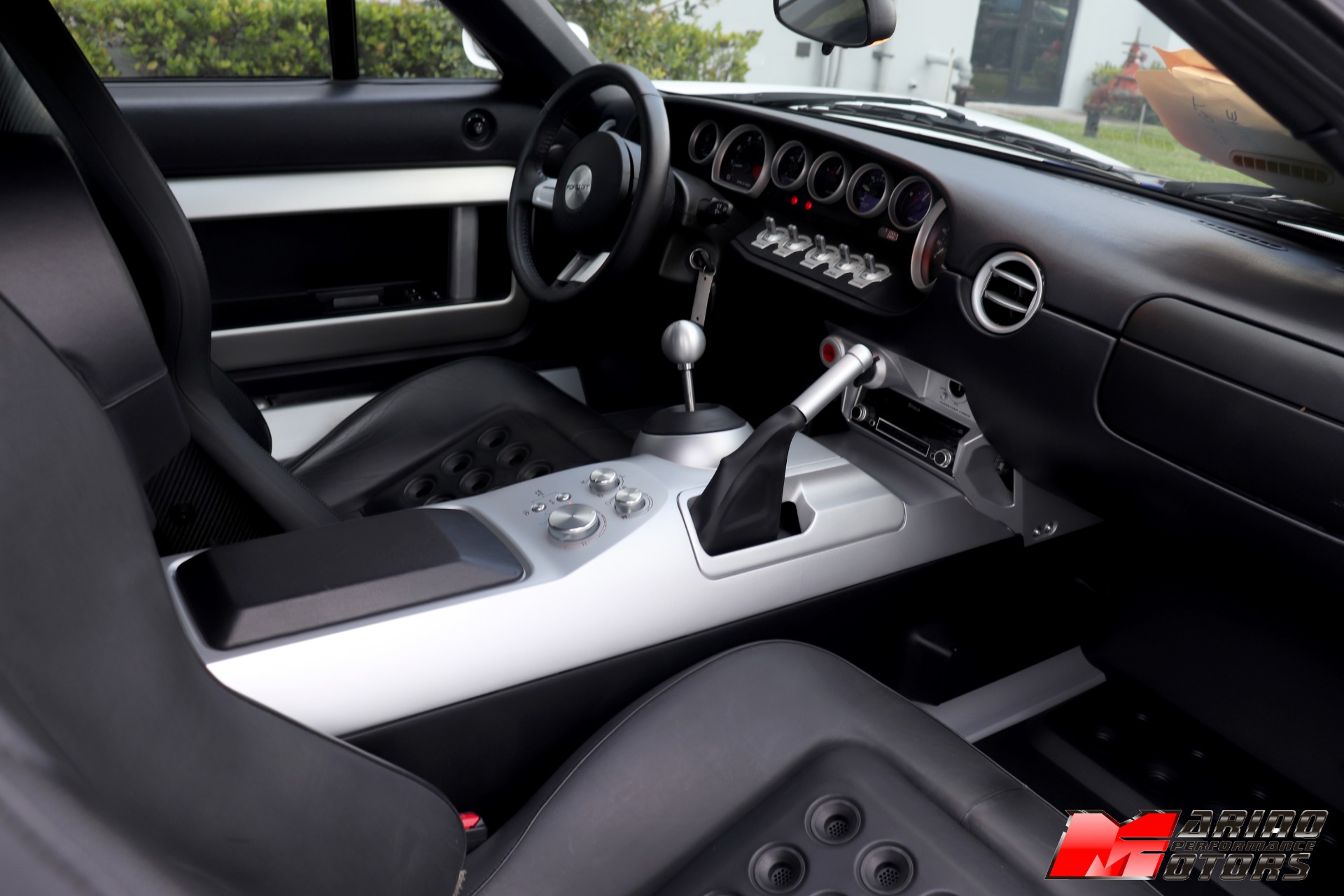 Used-2005-Ford-GT