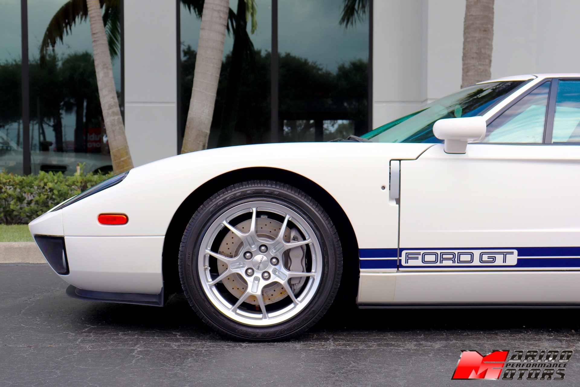Used-2005-Ford-GT