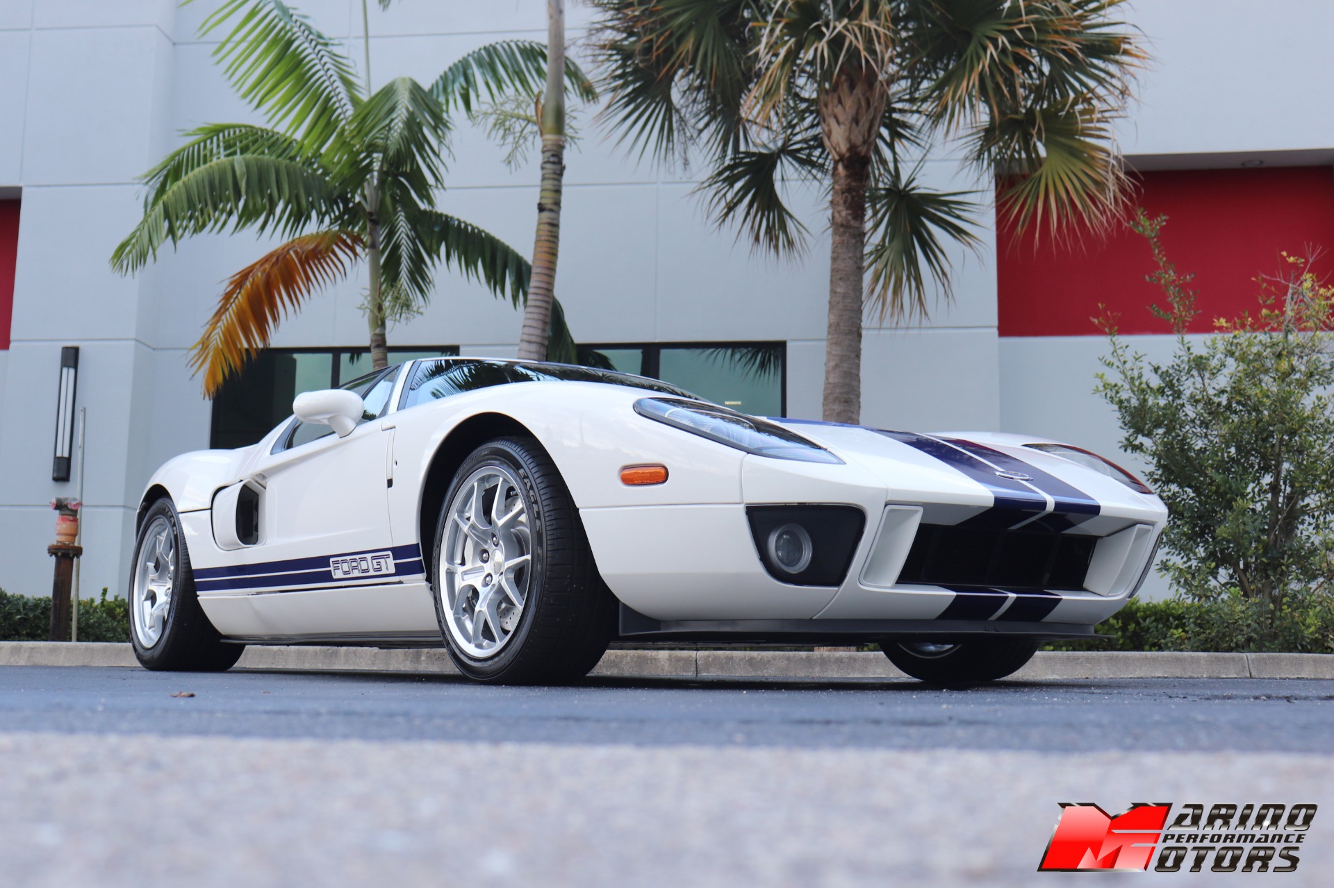Used-2005-Ford-GT