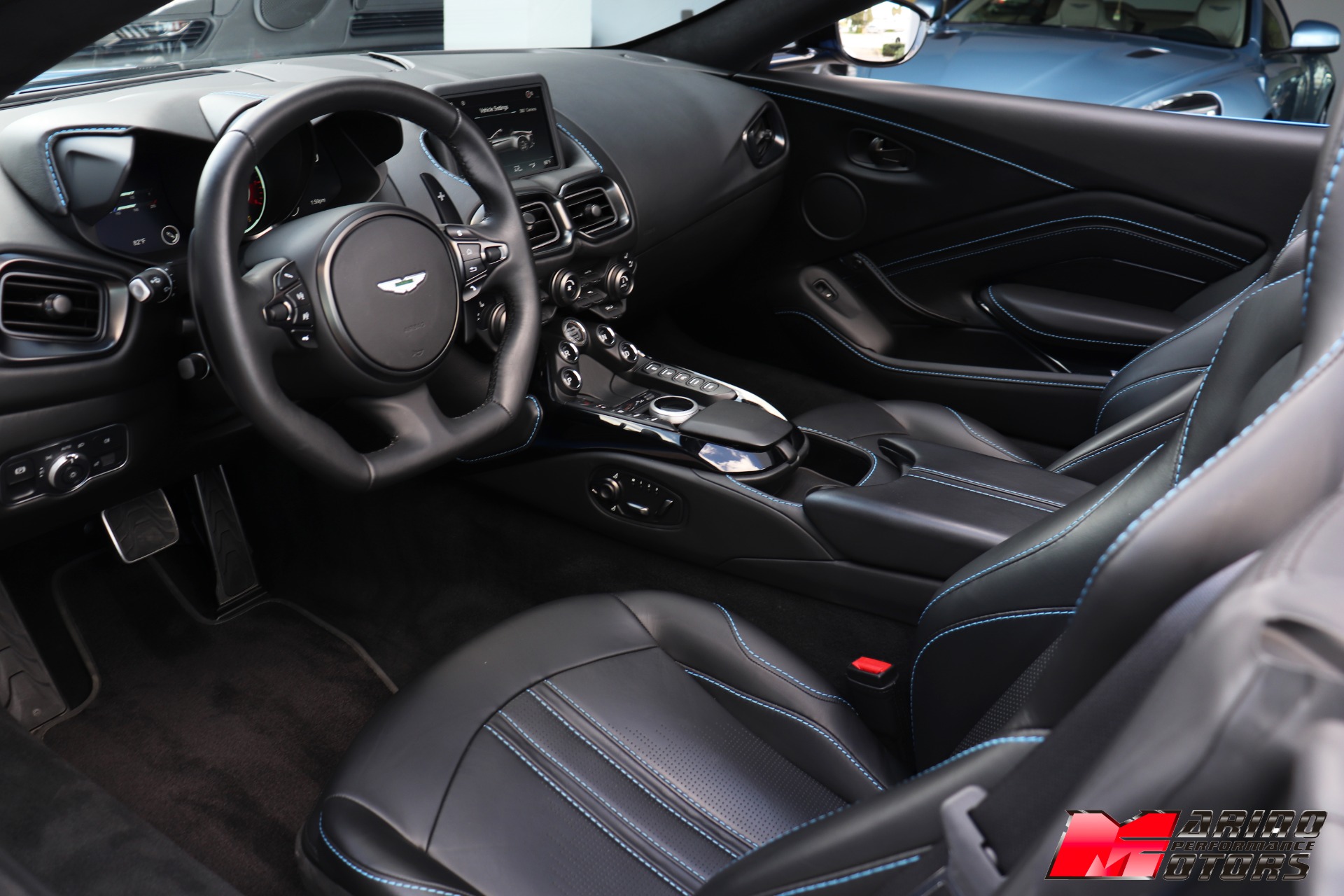 Used-2021-Aston-Martin-Vantage-Roadster
