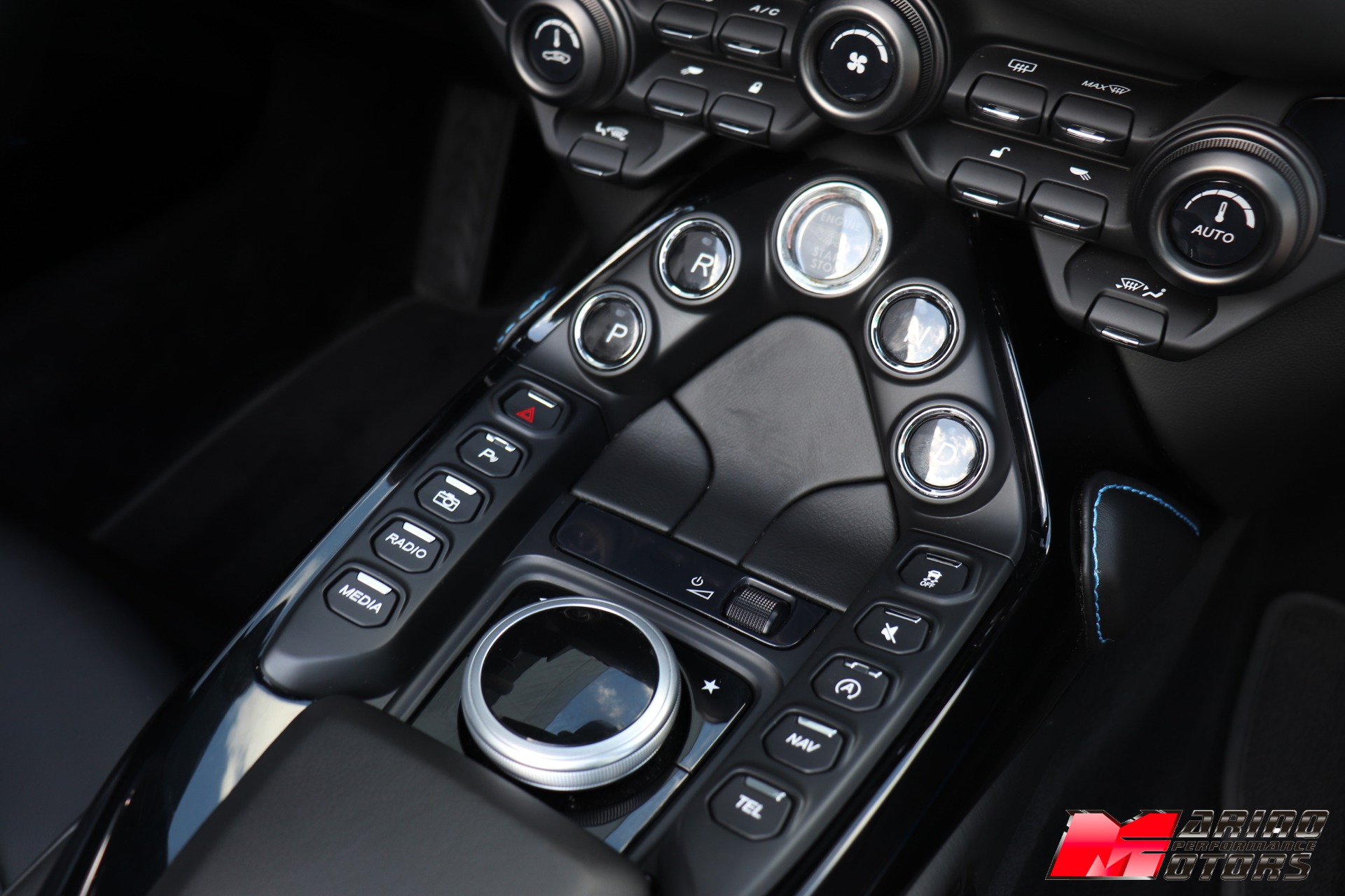 Used-2021-Aston-Martin-Vantage-Roadster