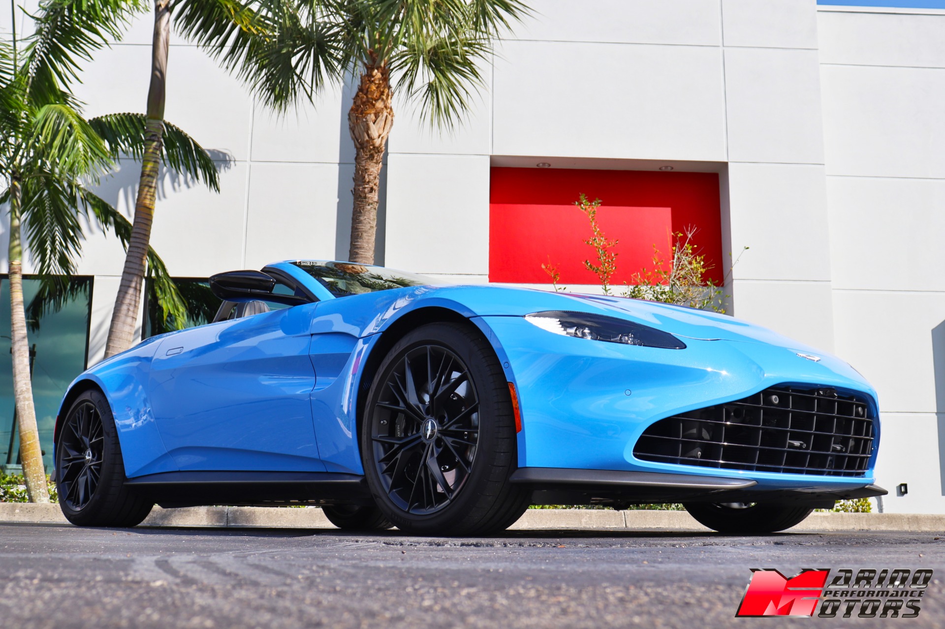Used-2021-Aston-Martin-Vantage-Roadster