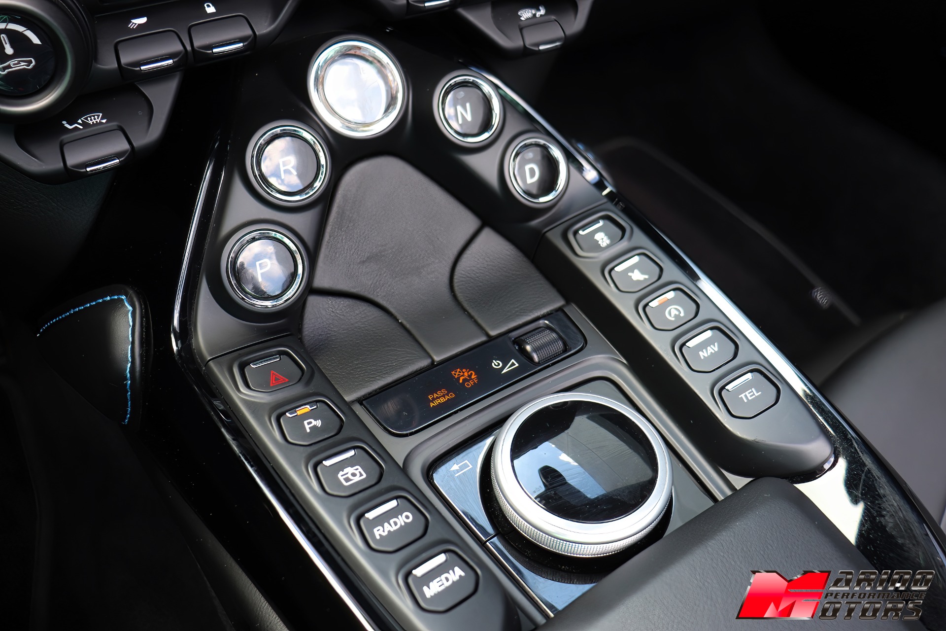 Used-2021-Aston-Martin-Vantage-Roadster