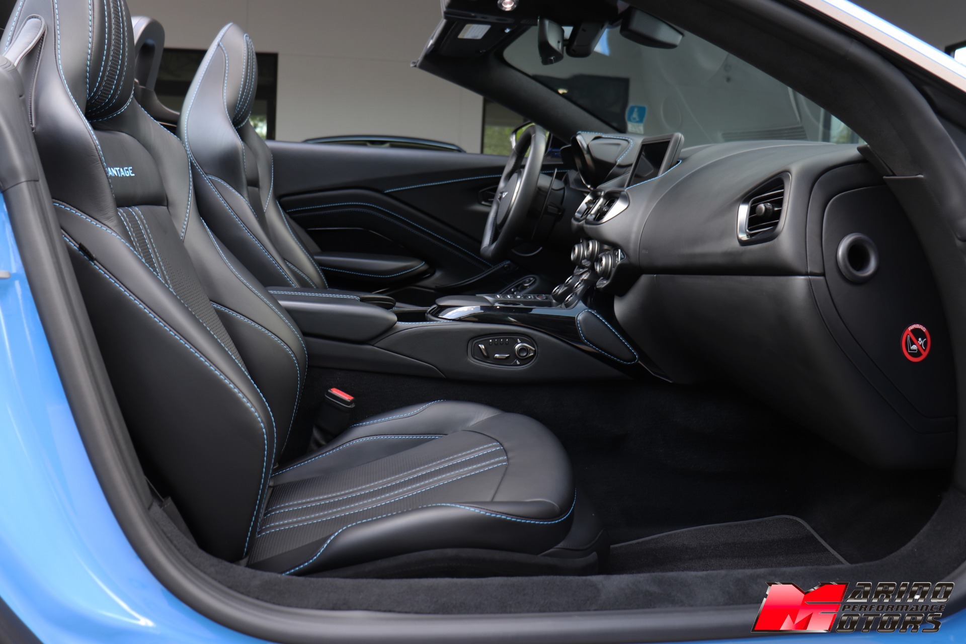 Used-2021-Aston-Martin-Vantage-Roadster