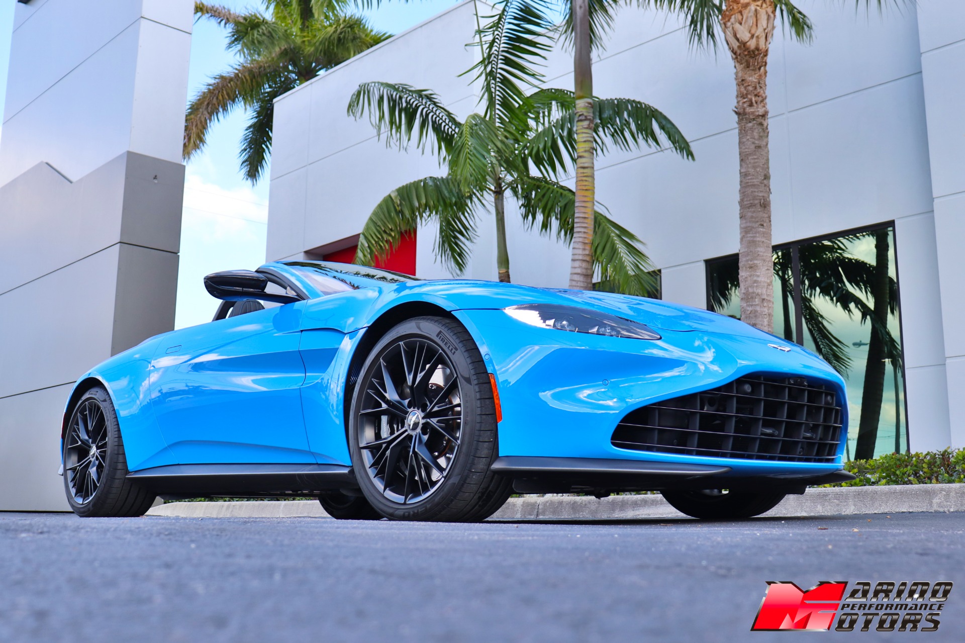 Used-2021-Aston-Martin-Vantage-Roadster