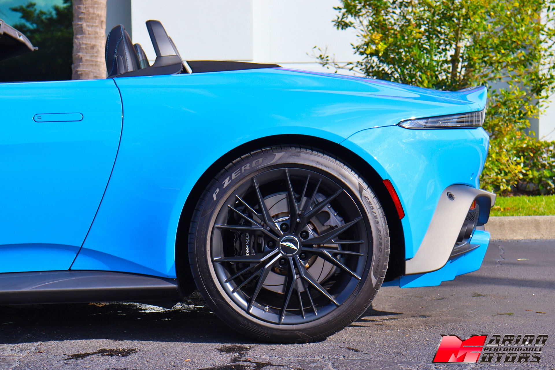 Used-2021-Aston-Martin-Vantage-Roadster
