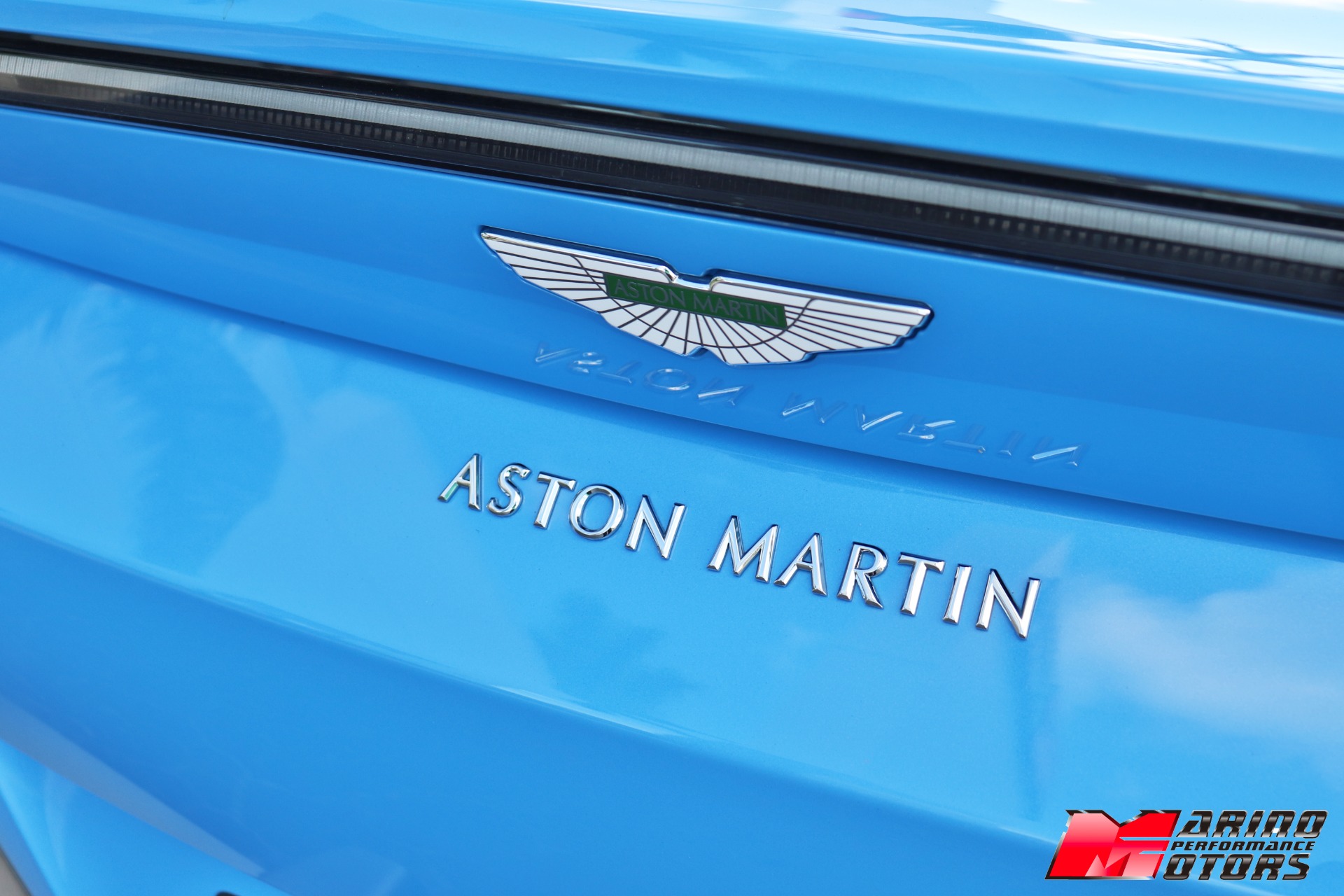 Used-2021-Aston-Martin-Vantage-Roadster