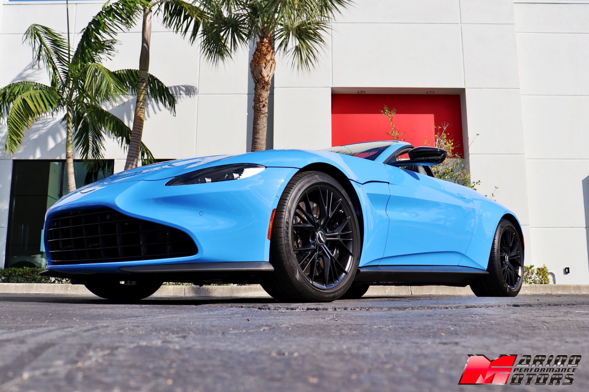 Used-2021-Aston-Martin-Vantage-Roadster