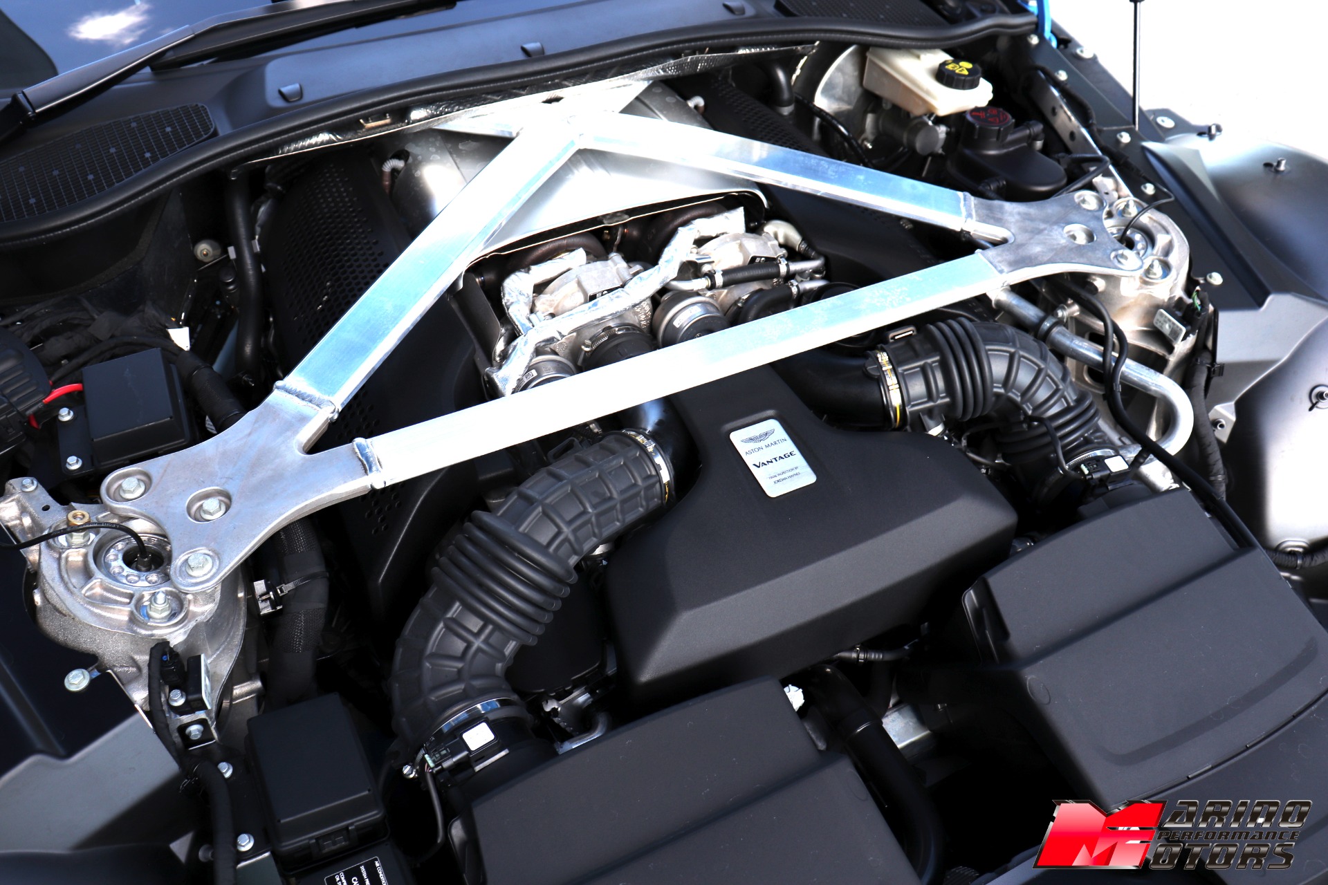 Used-2021-Aston-Martin-Vantage-Roadster
