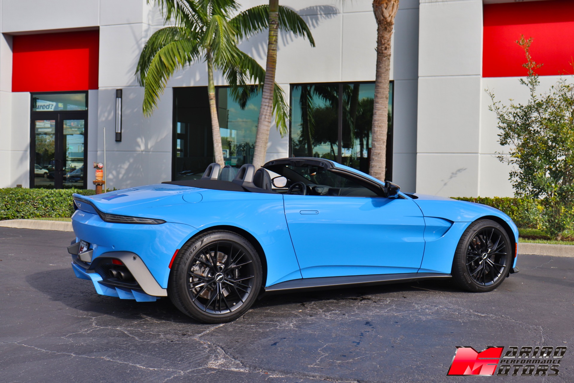 Used-2021-Aston-Martin-Vantage-Roadster