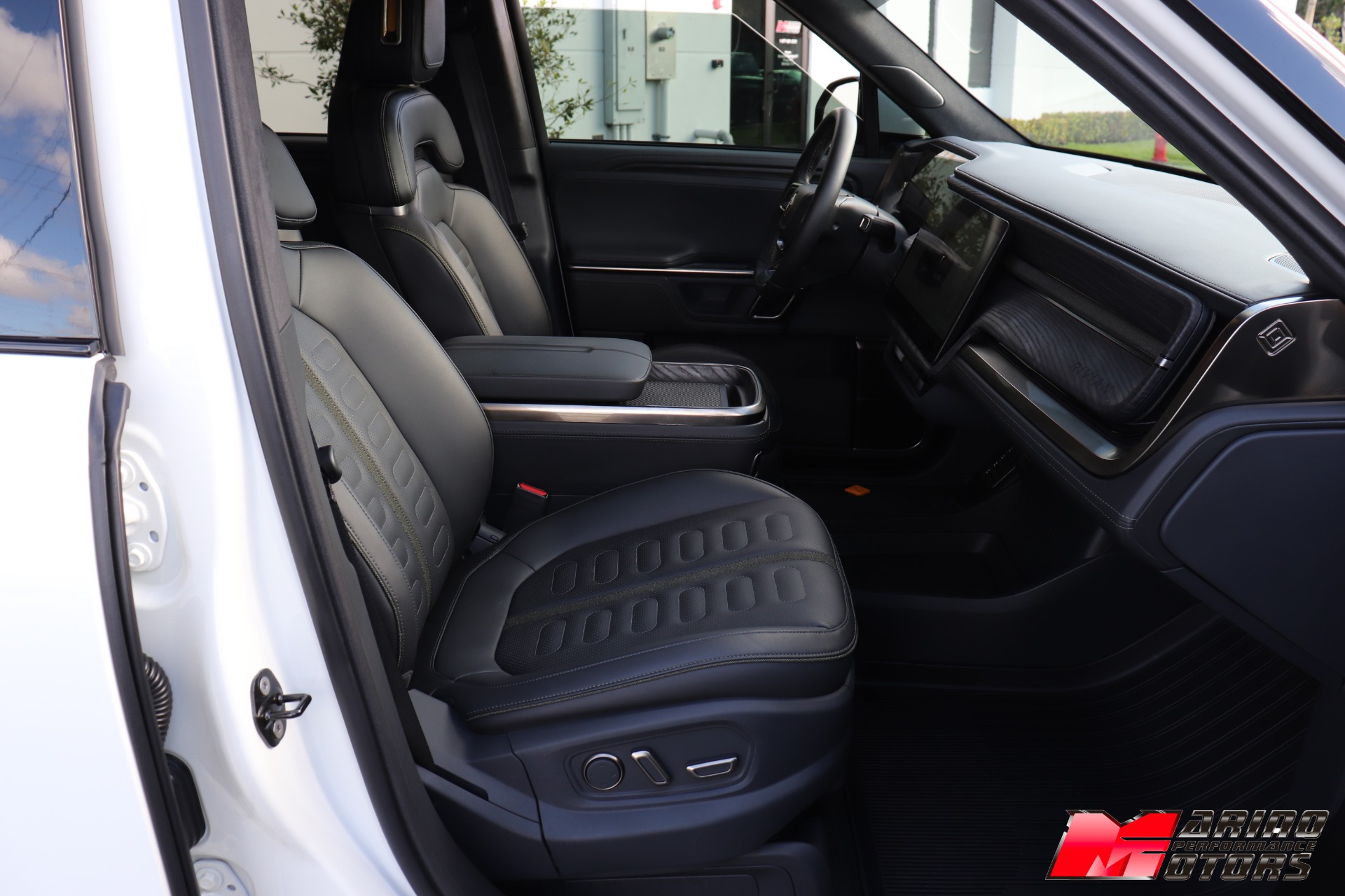 Used-2022-Rivian-R1T-Launch-Edition