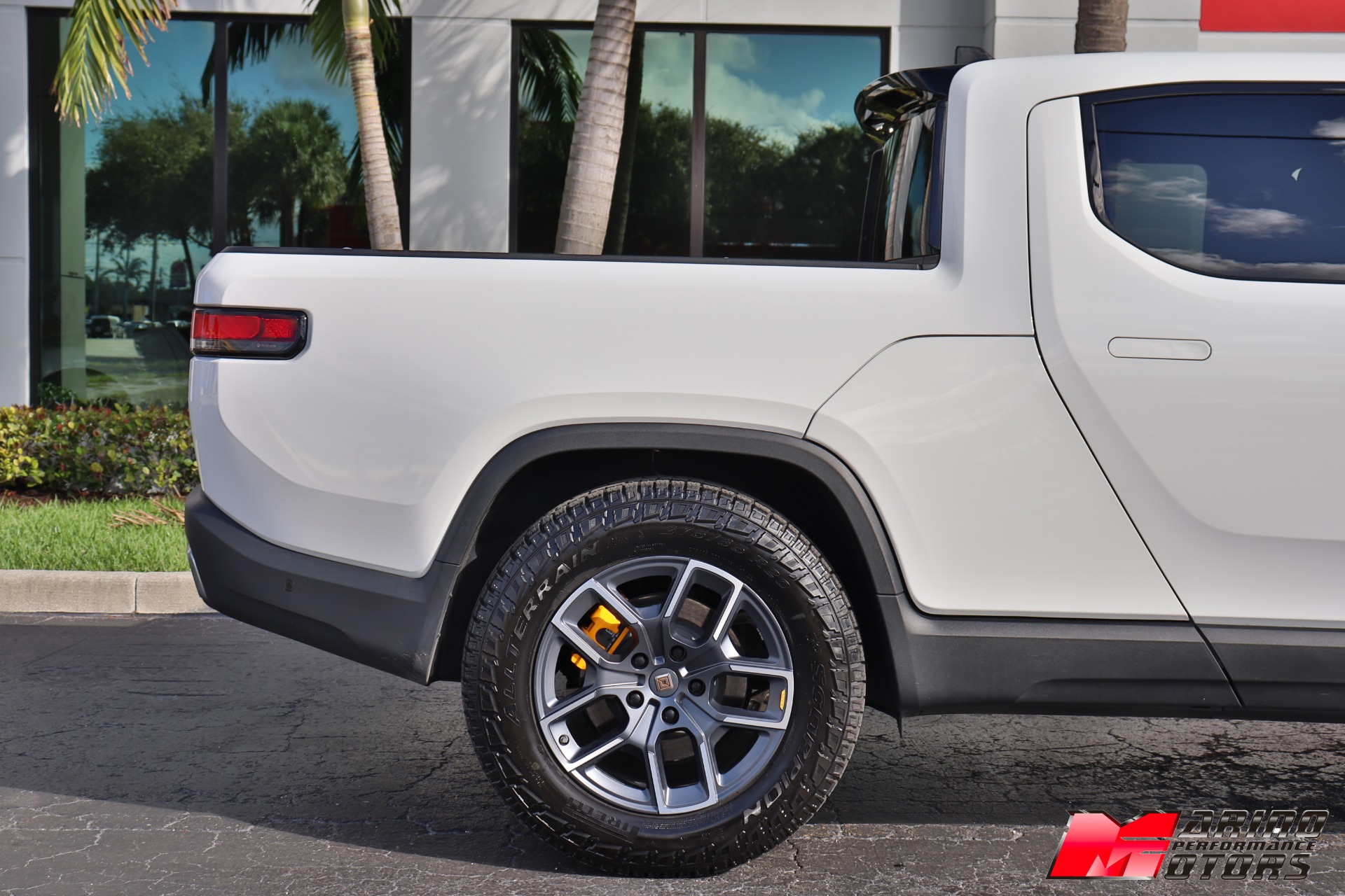 Used-2022-Rivian-R1T-Launch-Edition