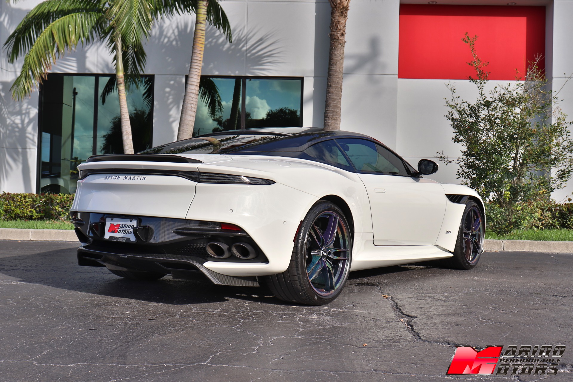Used-2019-Aston-Martin-DBS-Superleggera