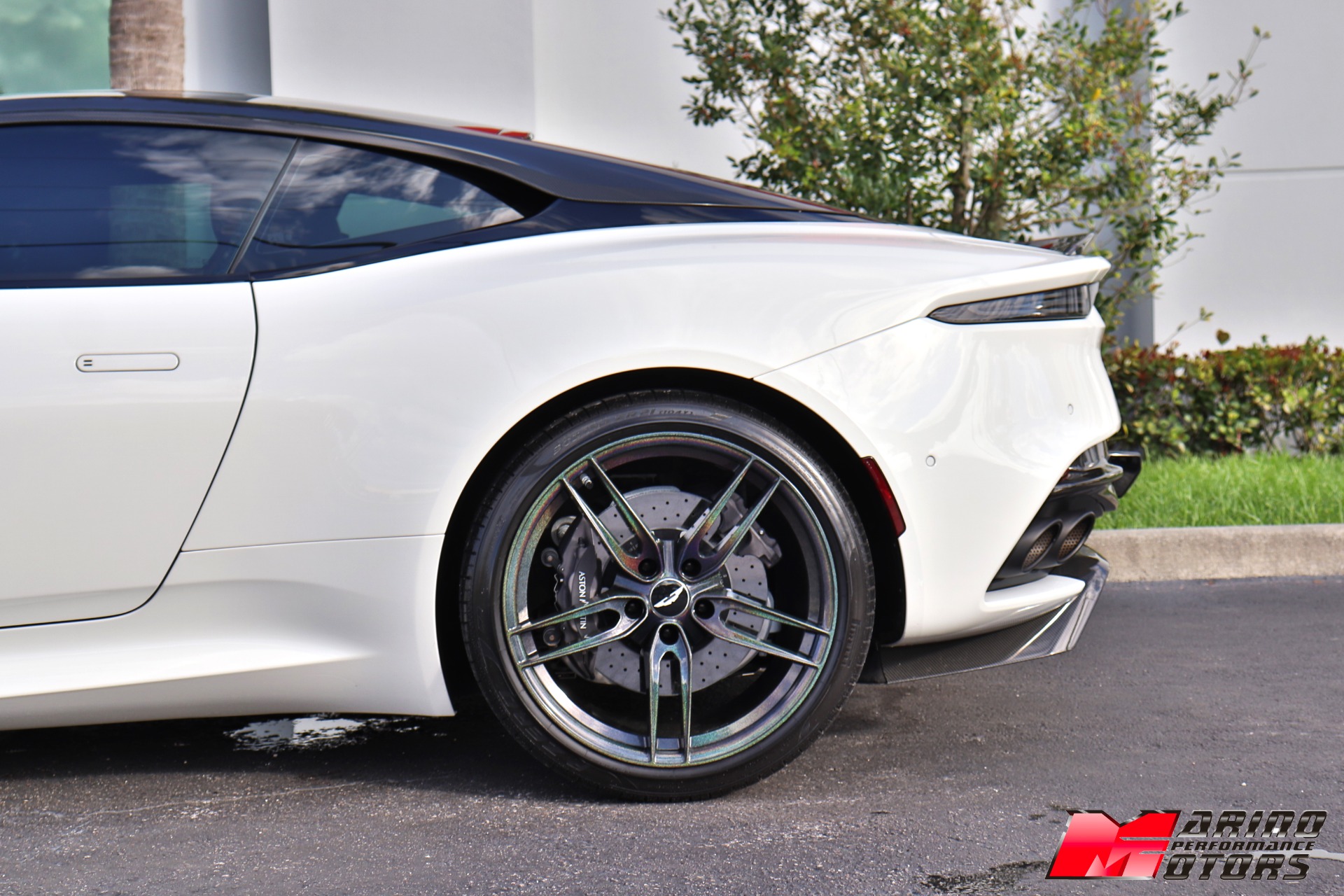 Used-2019-Aston-Martin-DBS-Superleggera