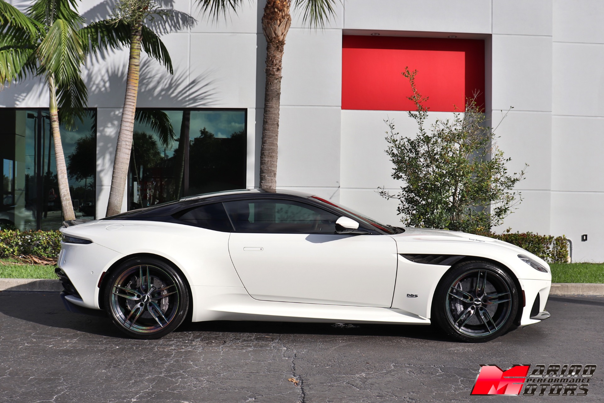 Used-2019-Aston-Martin-DBS-Superleggera