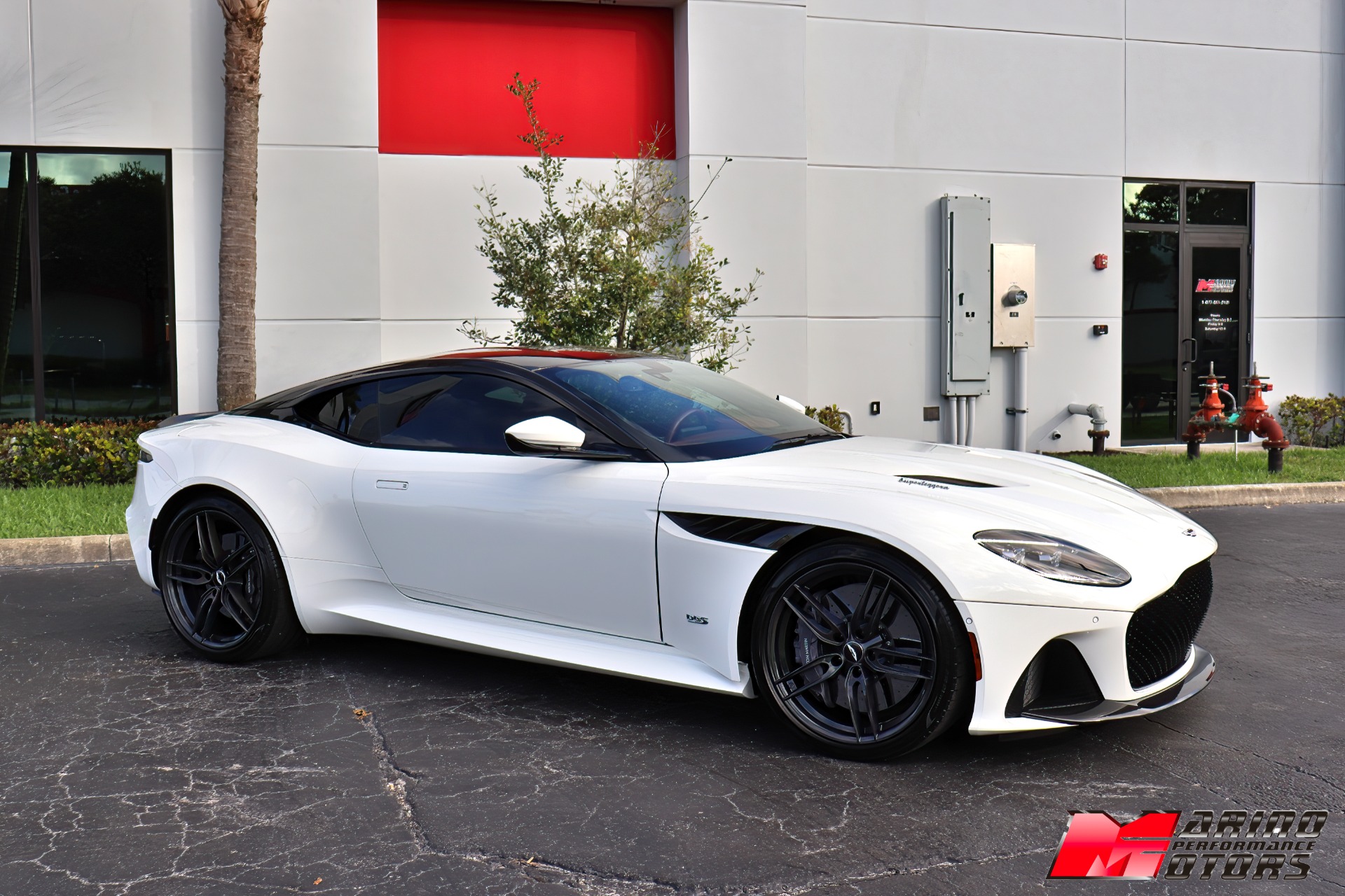 Used-2019-Aston-Martin-DBS-Superleggera