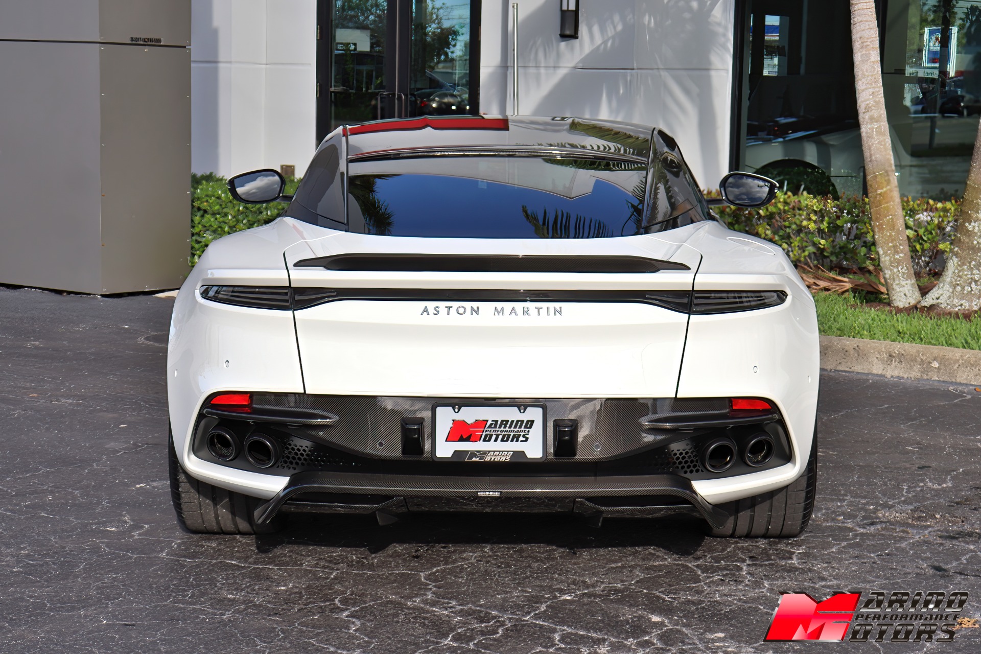 Used-2019-Aston-Martin-DBS-Superleggera
