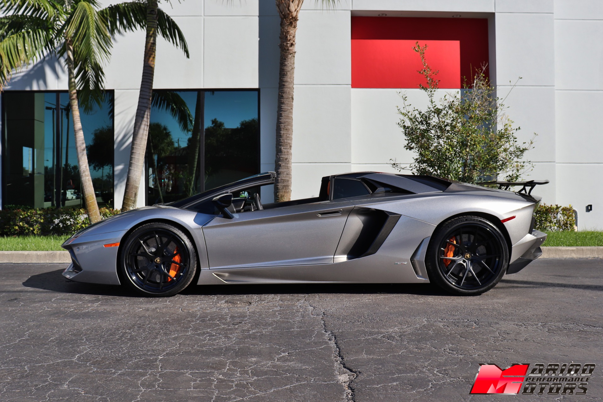 Used-2014-Lamborghini-Aventador-LP-700-4-Roadster