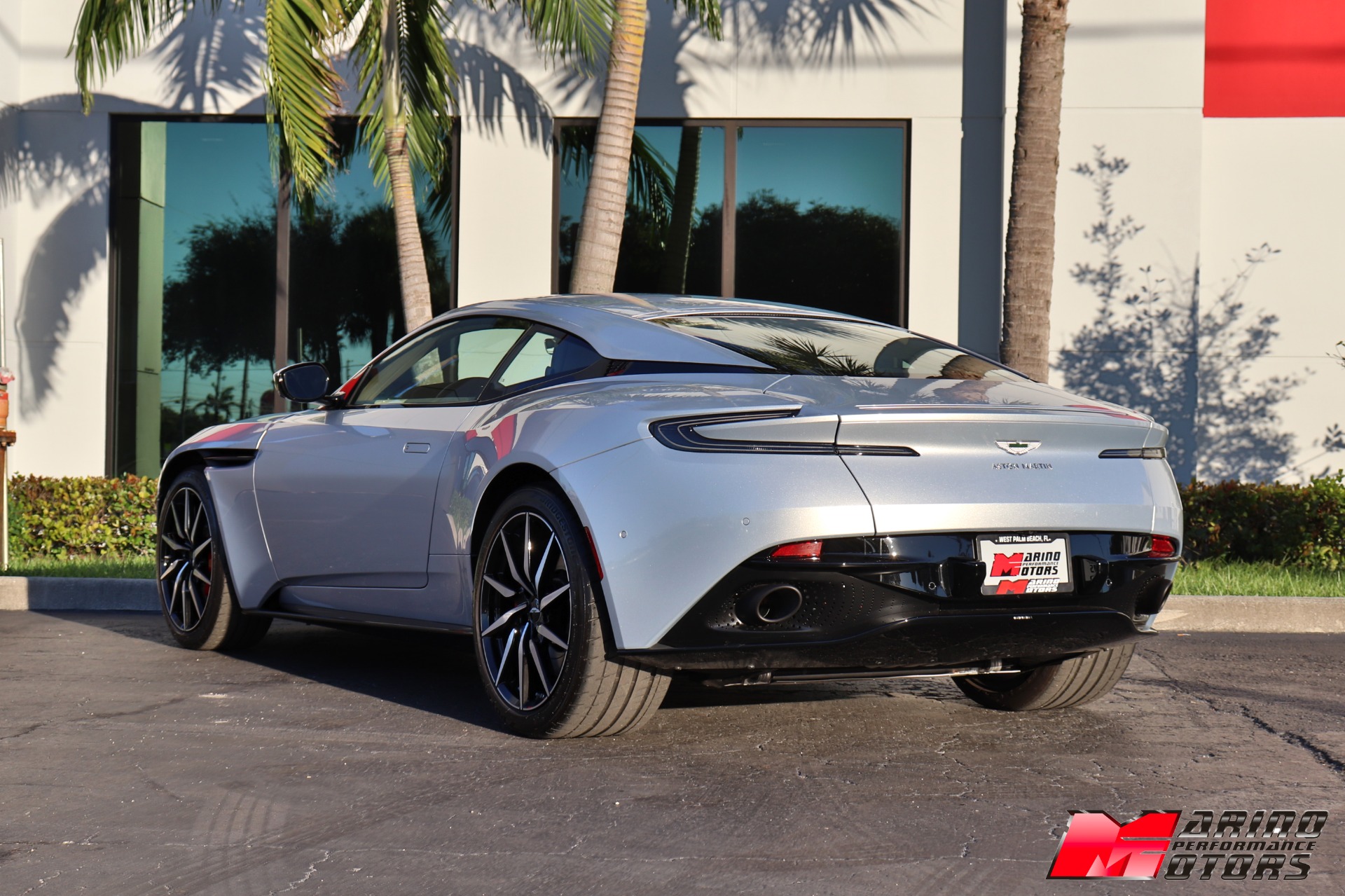 Used-2021-Aston-Martin-DB11-V8