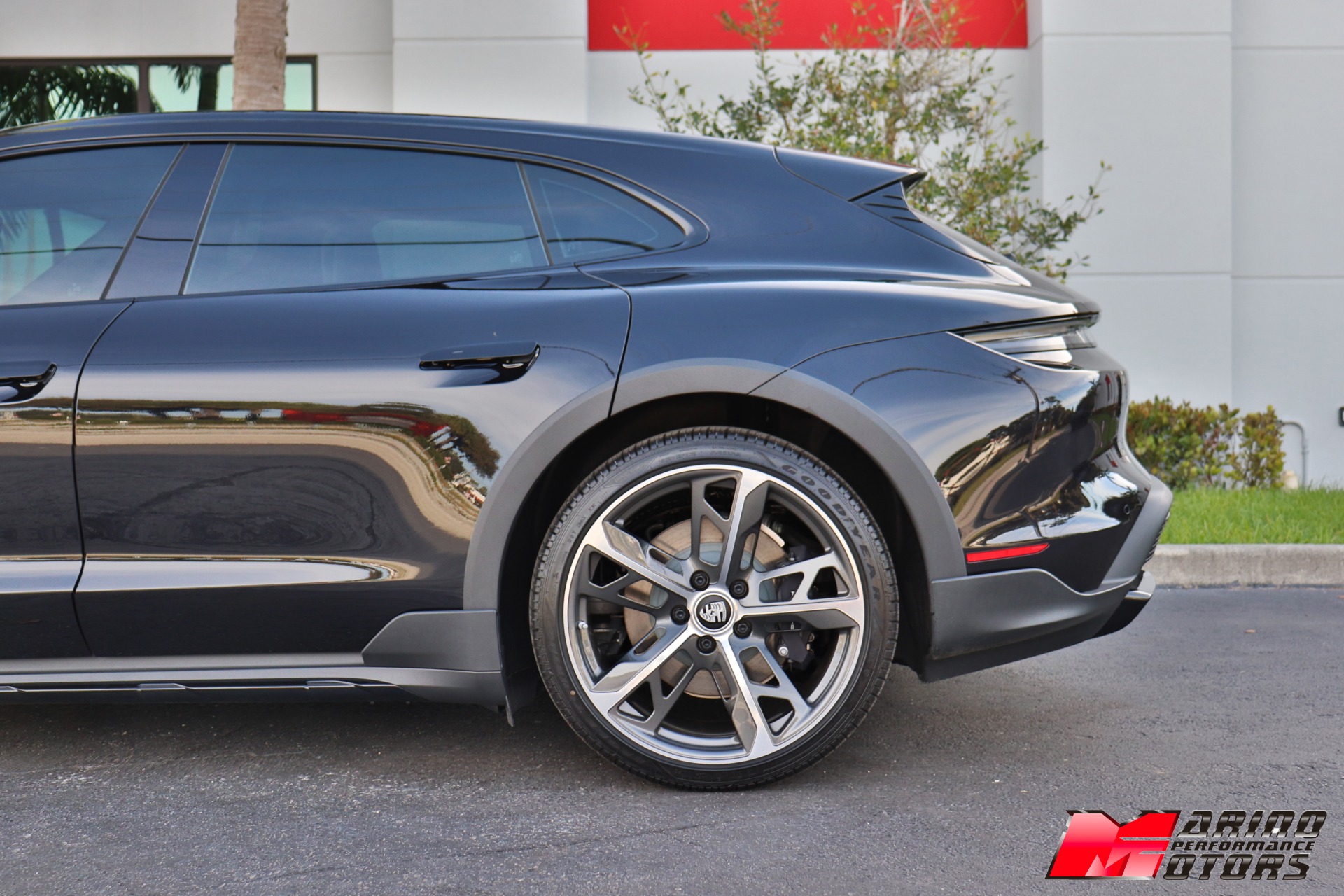 Used-2023-Porsche-Taycan-4-Cross-Turismo