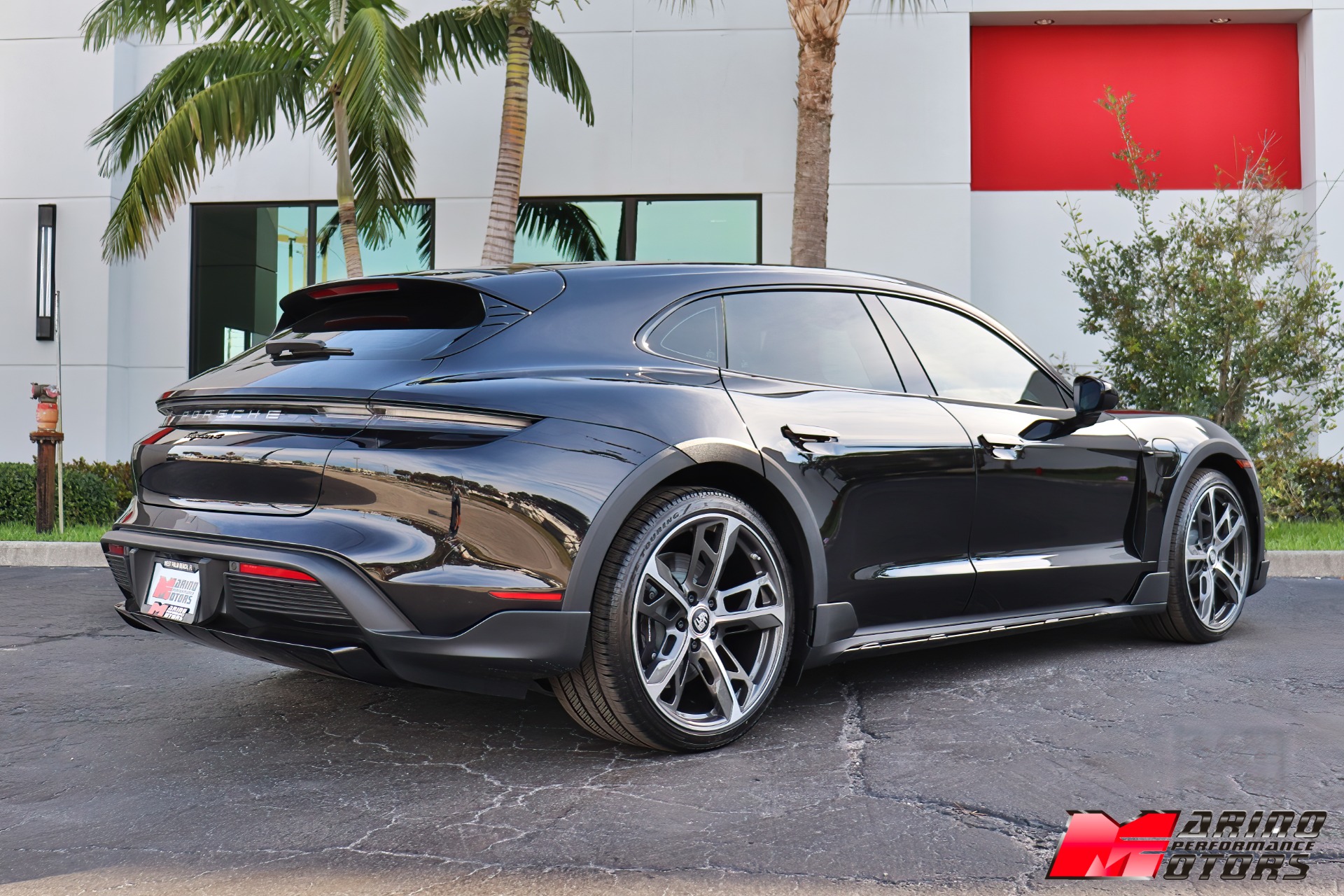 Used-2023-Porsche-Taycan-4-Cross-Turismo