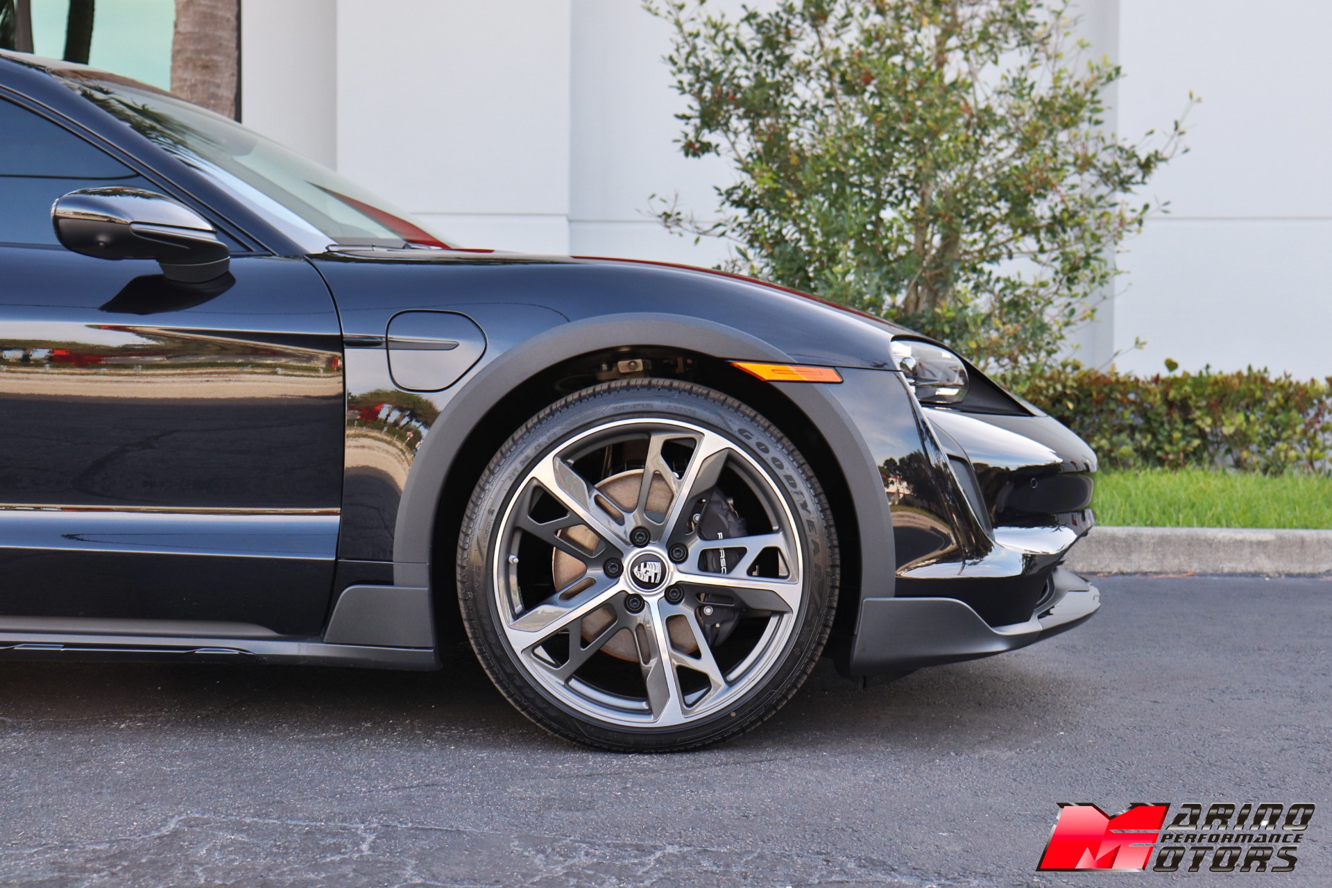 Used-2023-Porsche-Taycan-4-Cross-Turismo