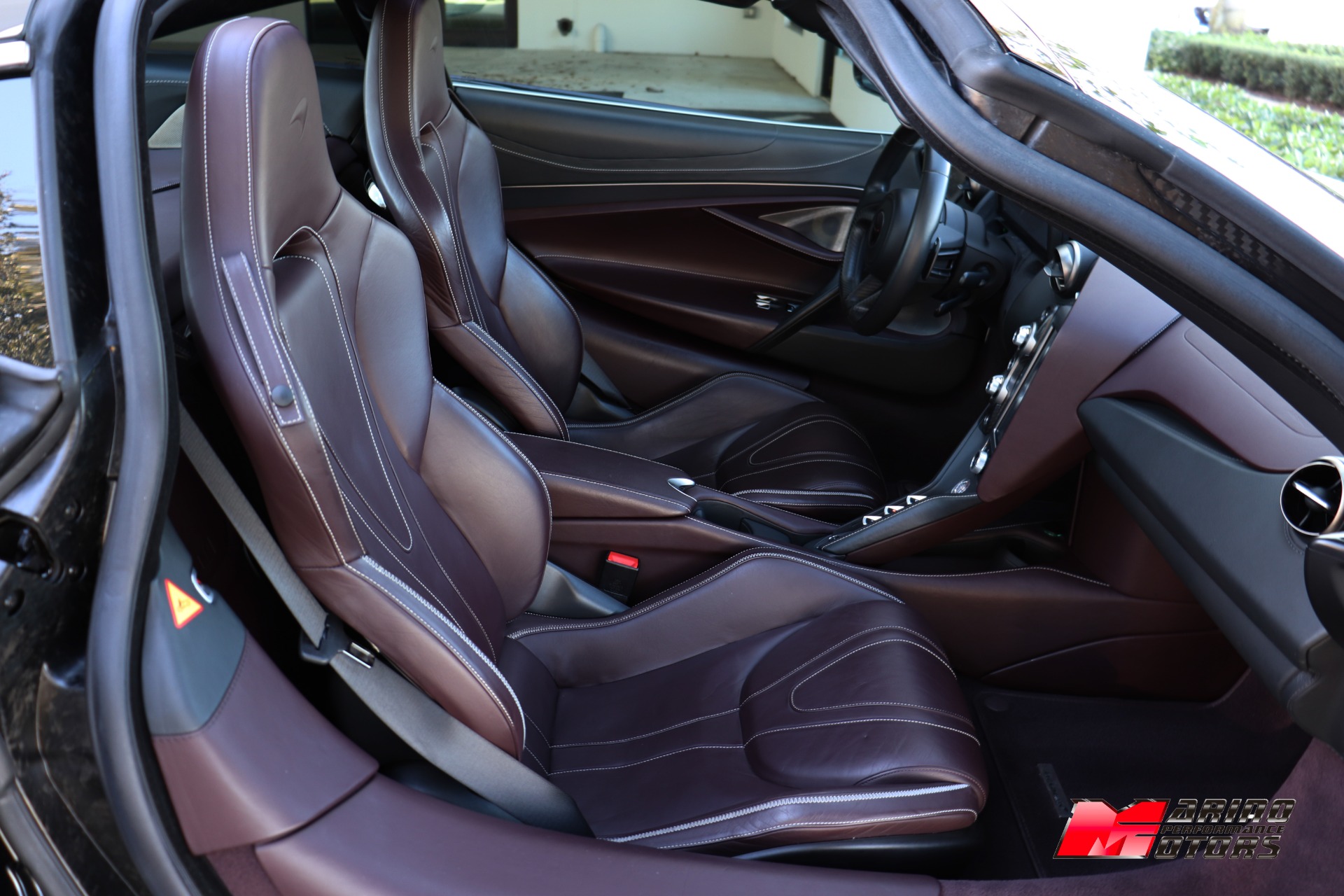 Used-2018-McLaren-720S-Luxury
